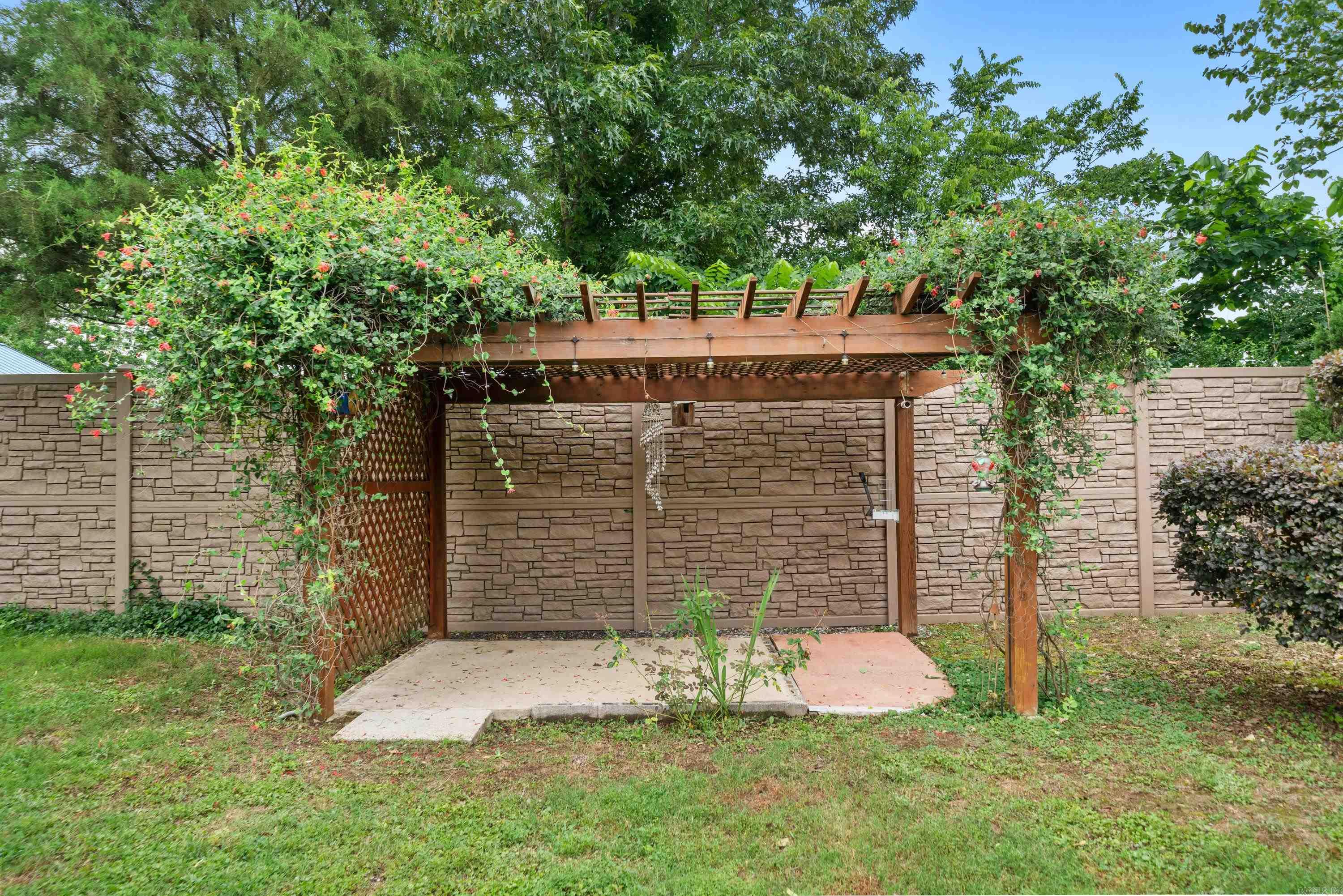 108 Gwendolyn Way