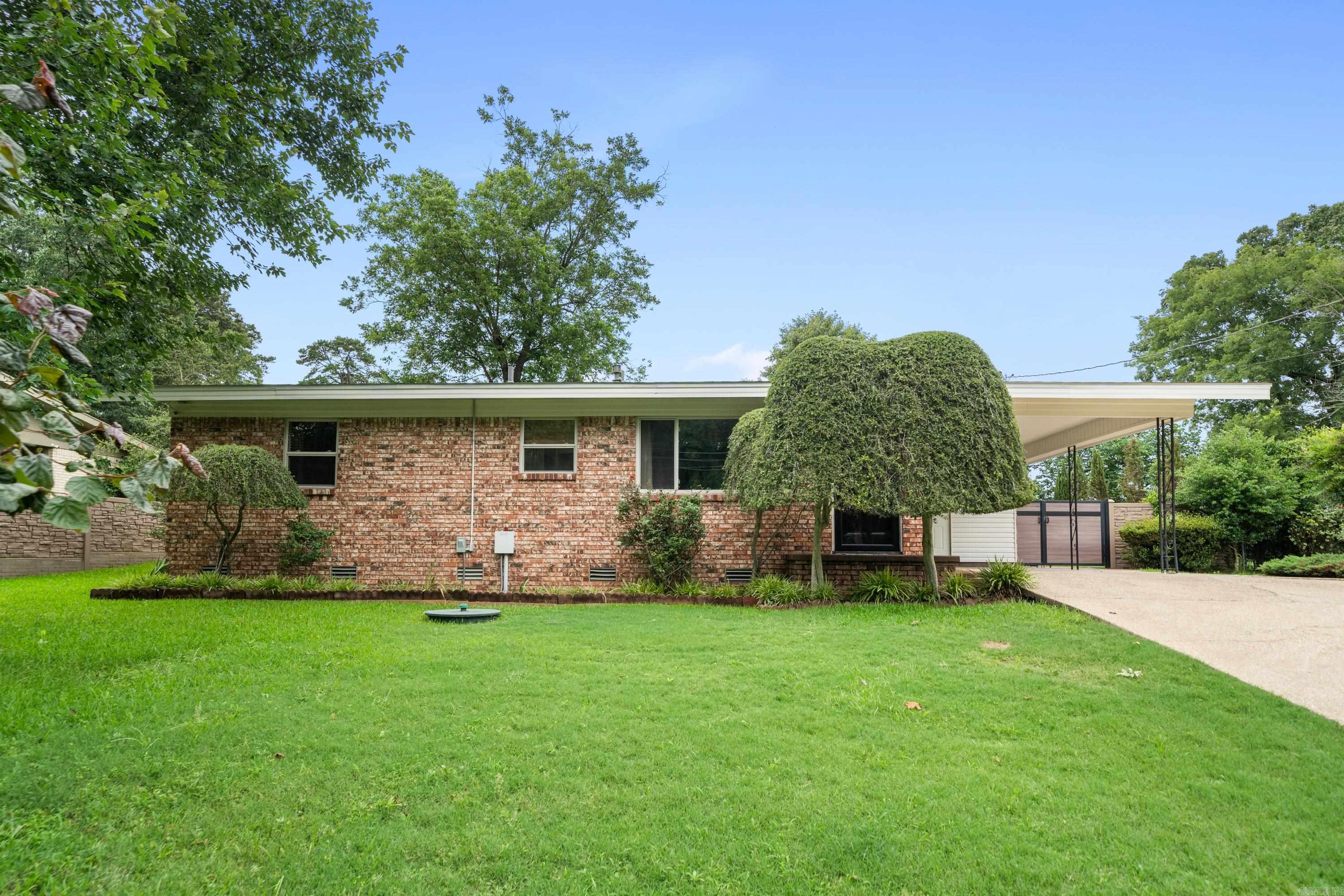 108 Gwendolyn Way