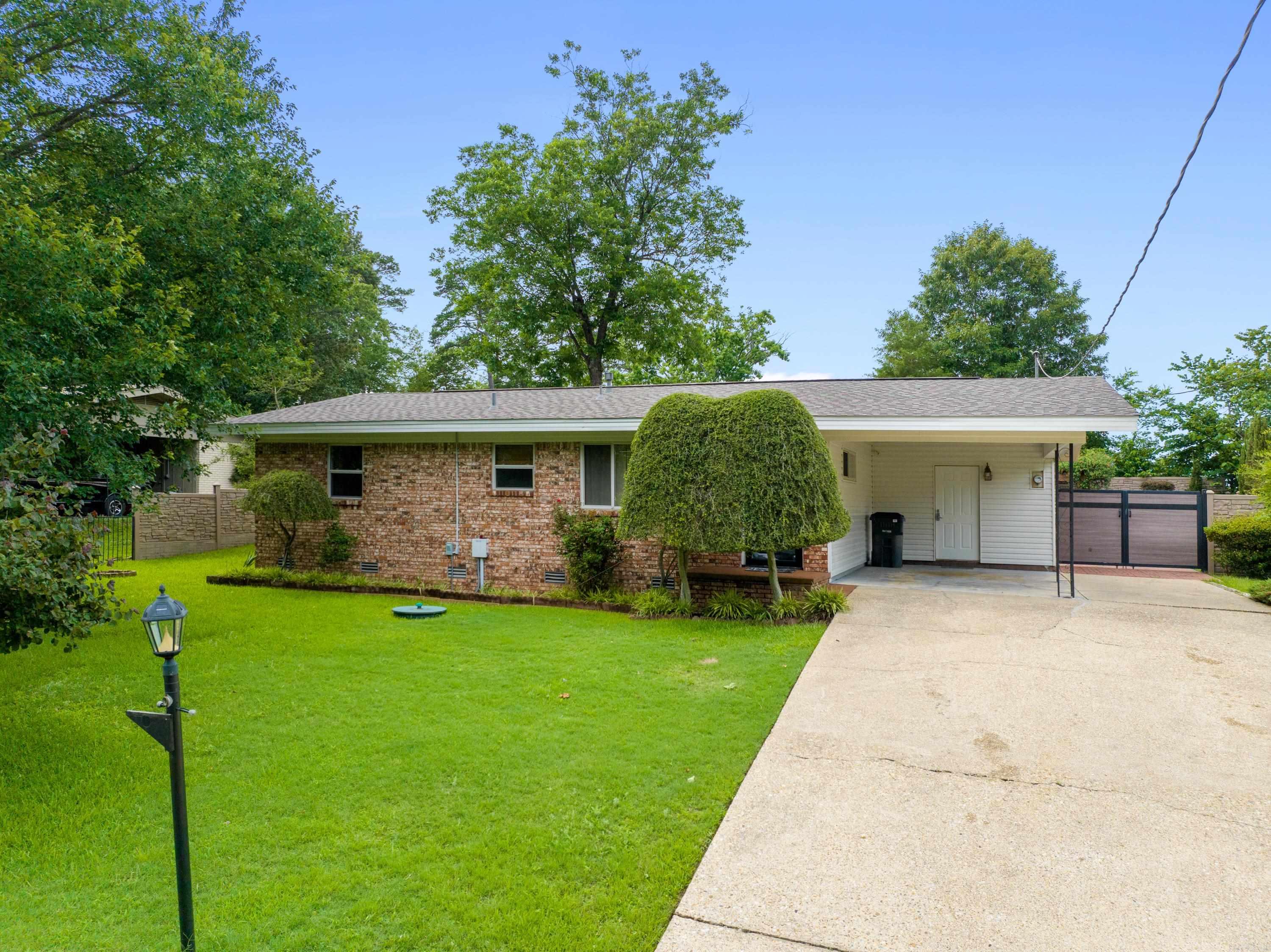 108 Gwendolyn Way