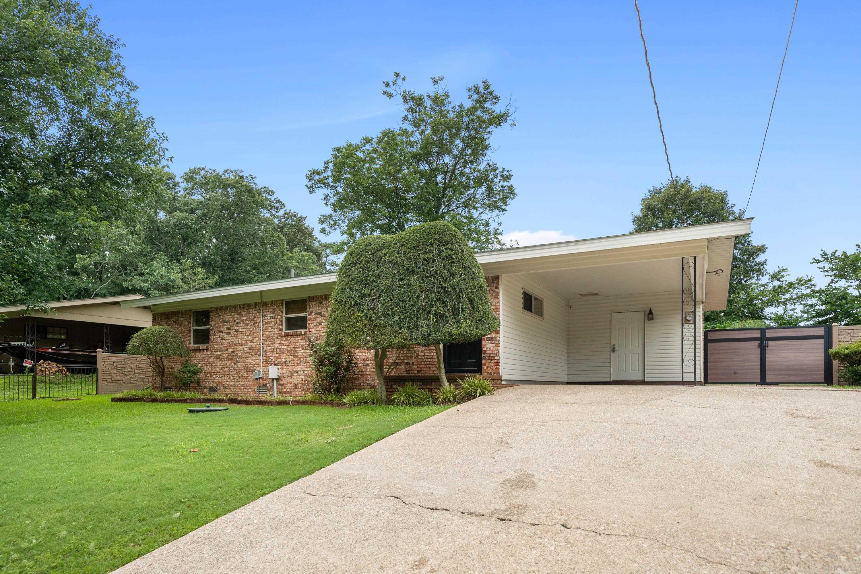 108 Gwendolyn Way