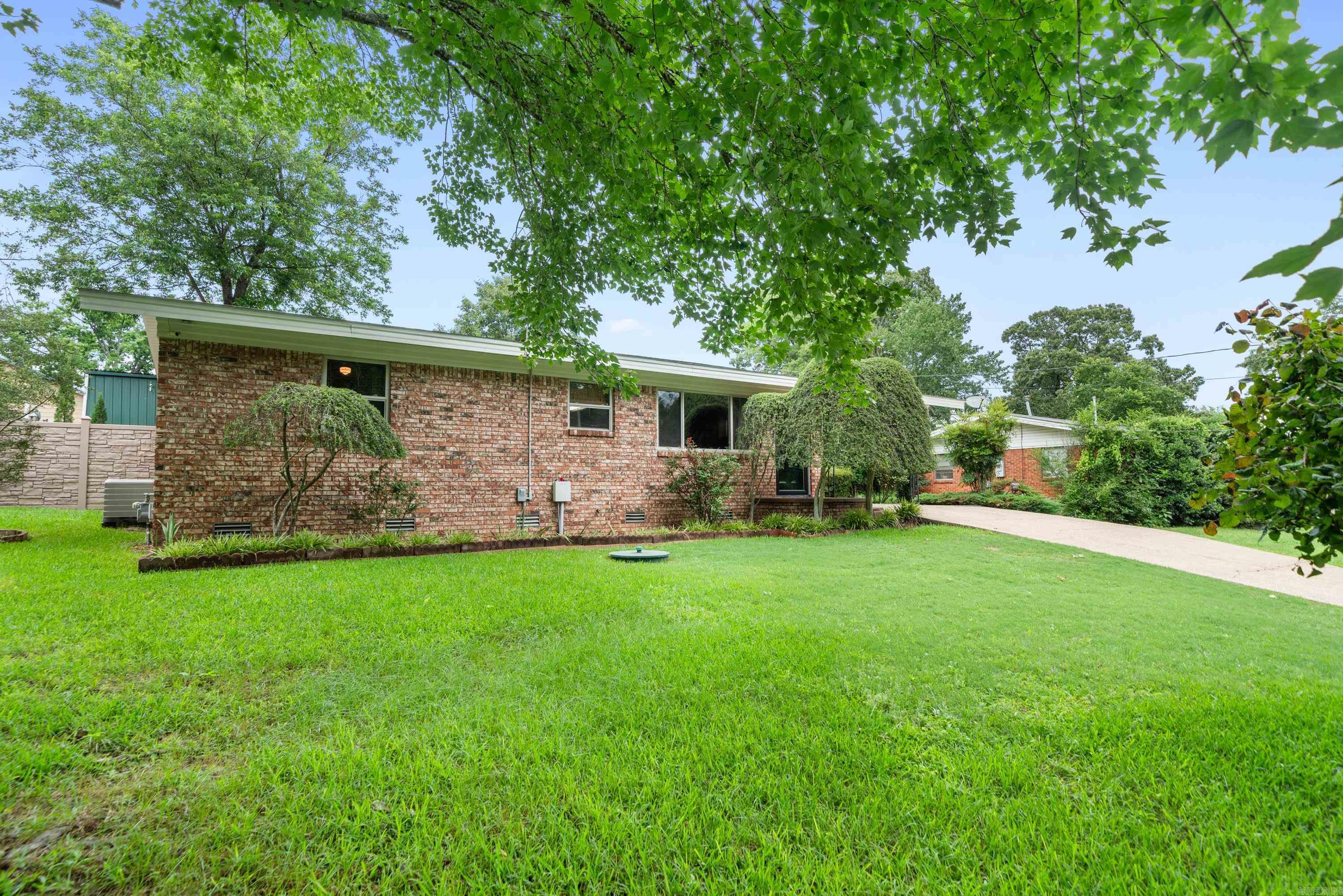 108 Gwendolyn Way
