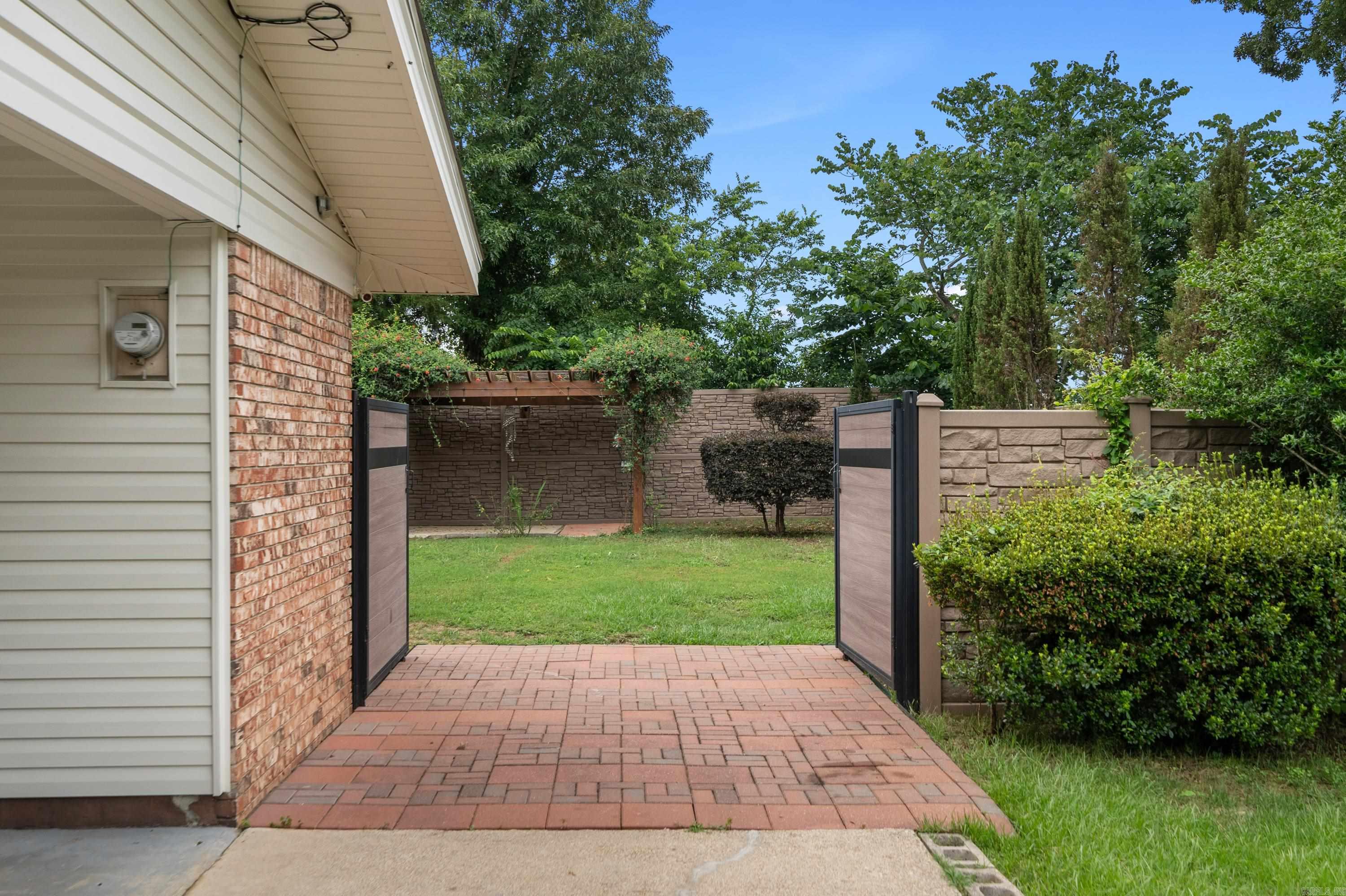 108 Gwendolyn Way