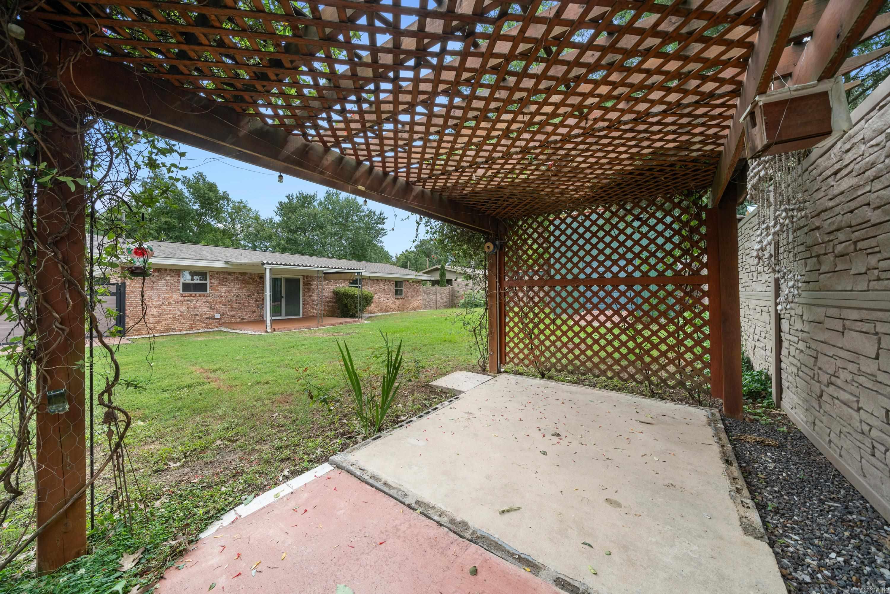 108 Gwendolyn Way