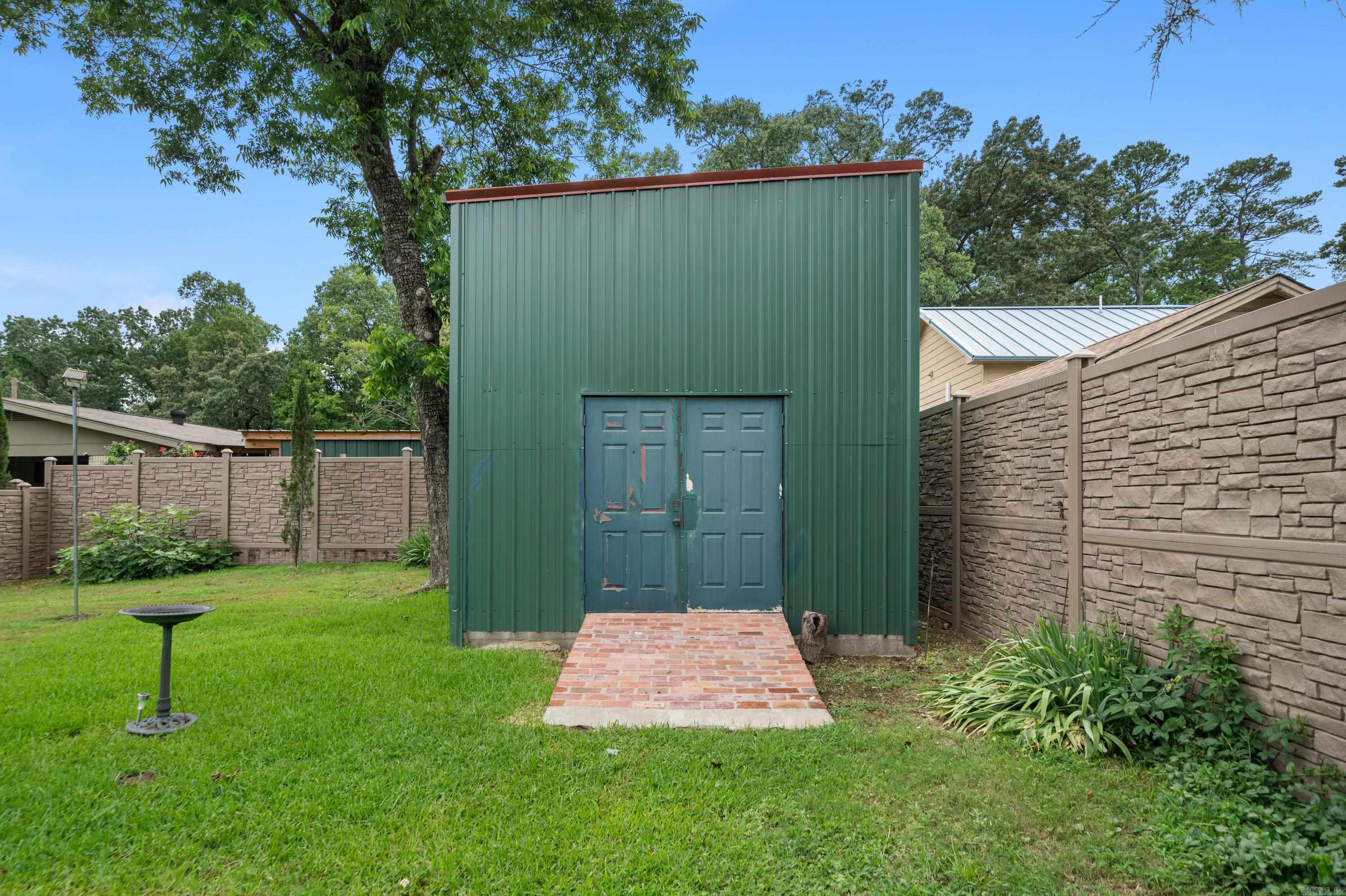 108 Gwendolyn Way