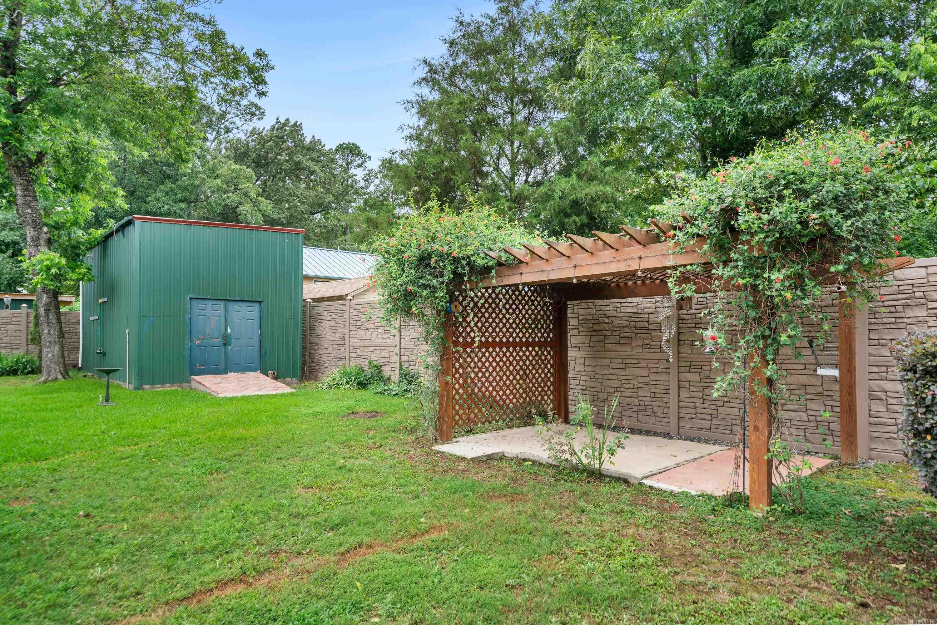 108 Gwendolyn Way