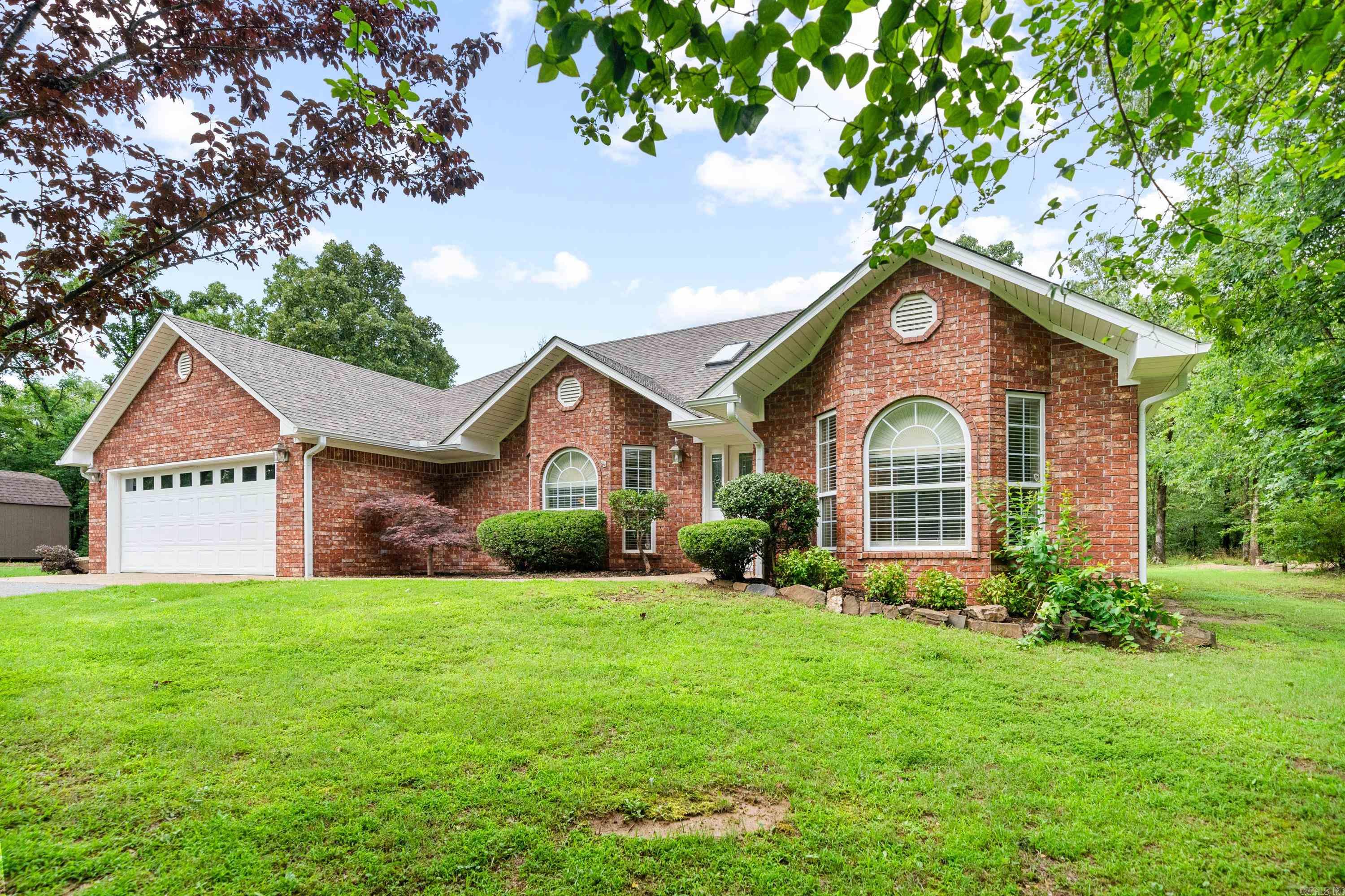 828 Lakeshore Drive