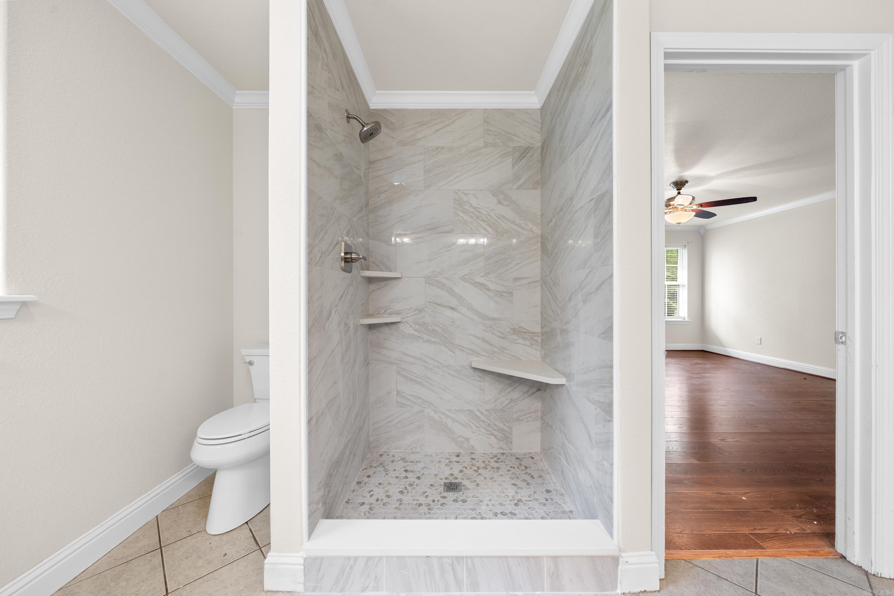 828 Lakeshore Drive