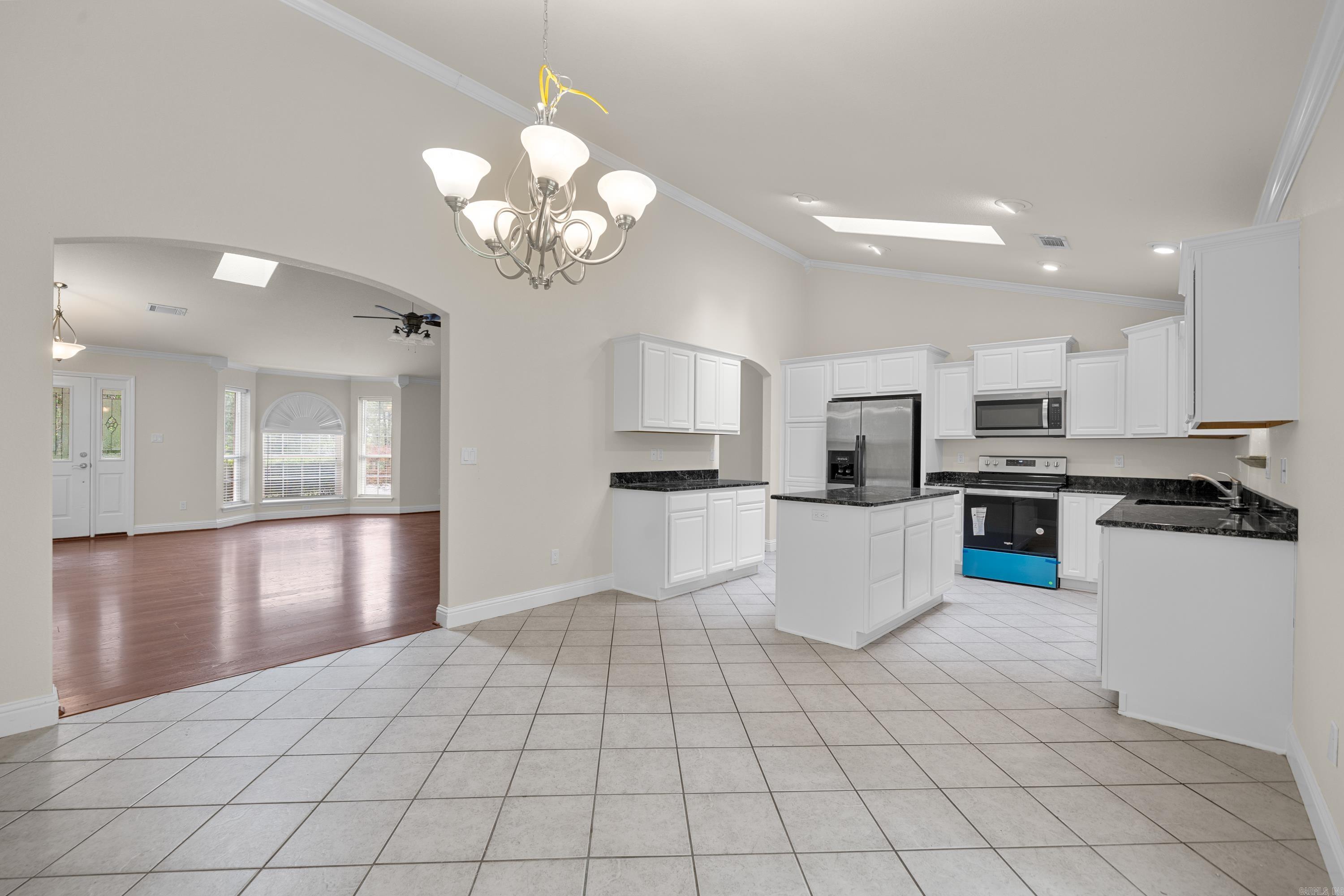 828 Lakeshore Drive