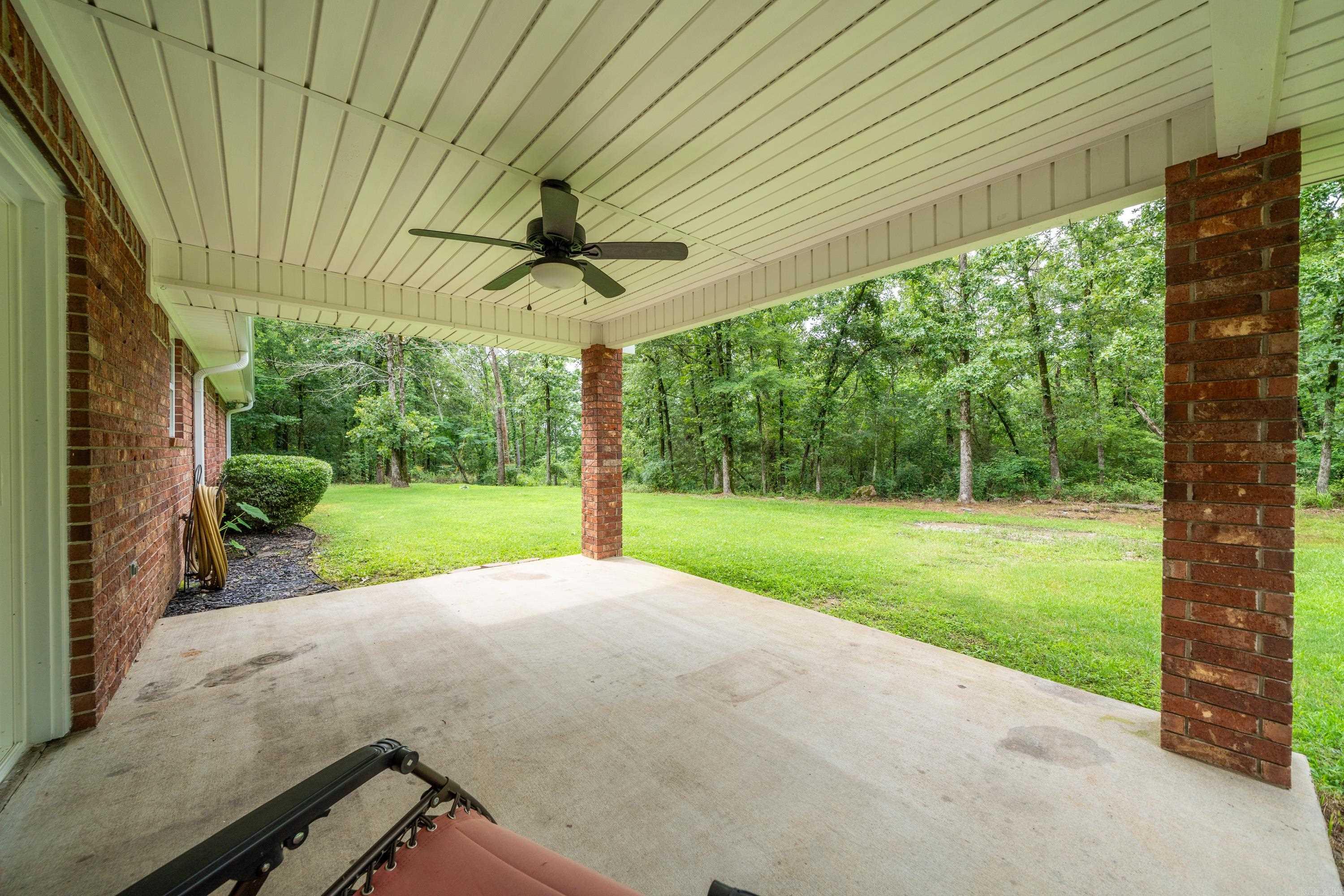 828 Lakeshore Drive