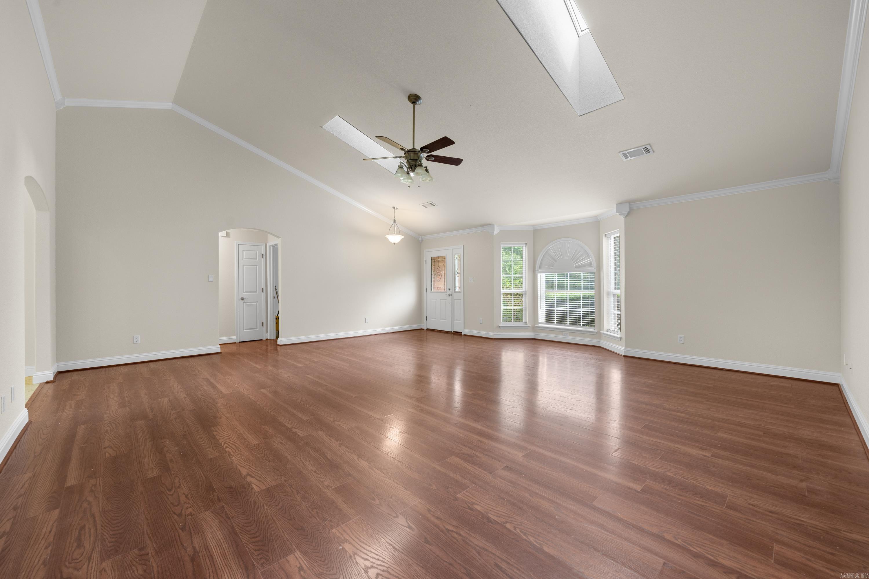 828 Lakeshore Drive