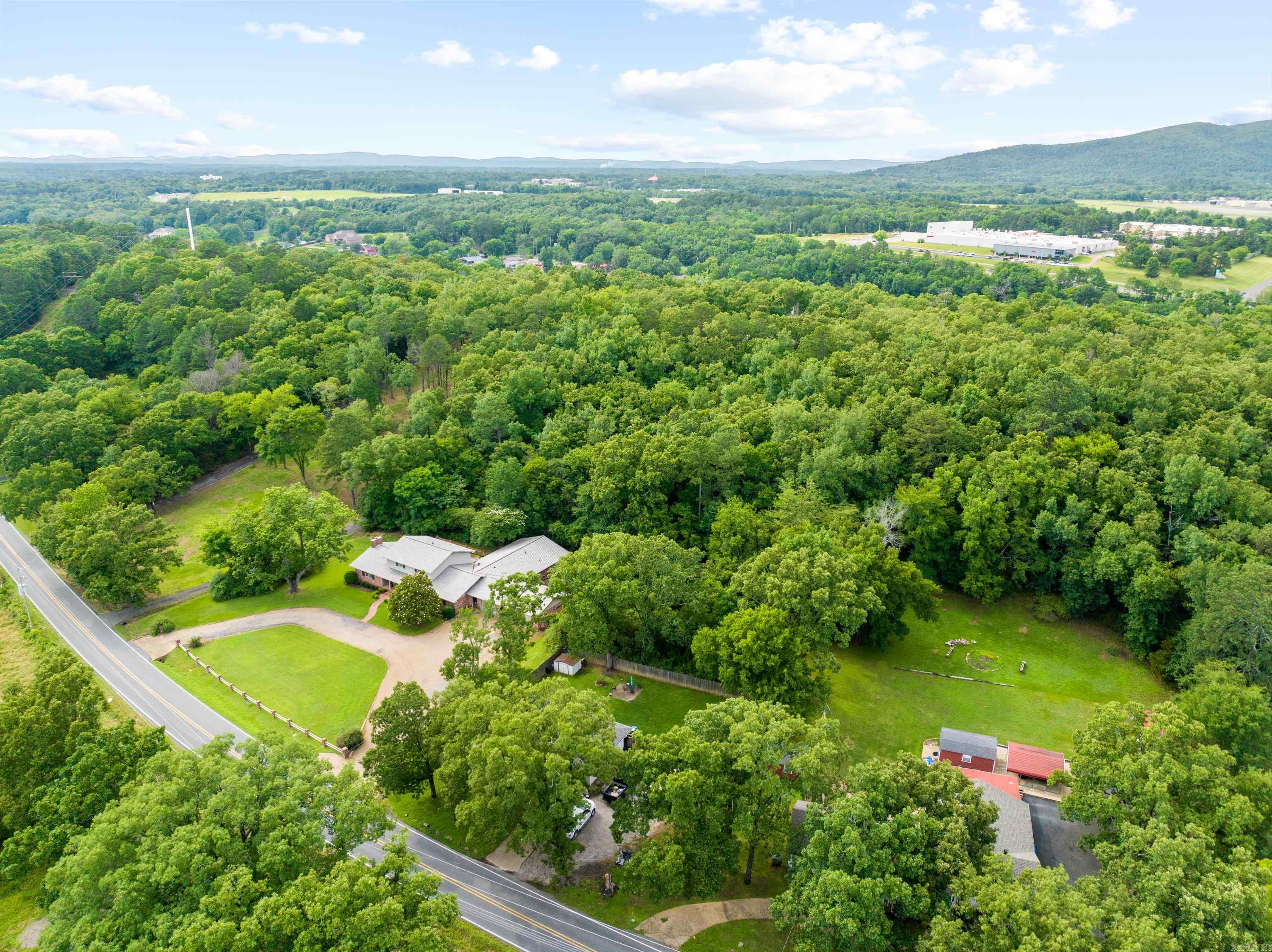 828 Lakeshore Drive