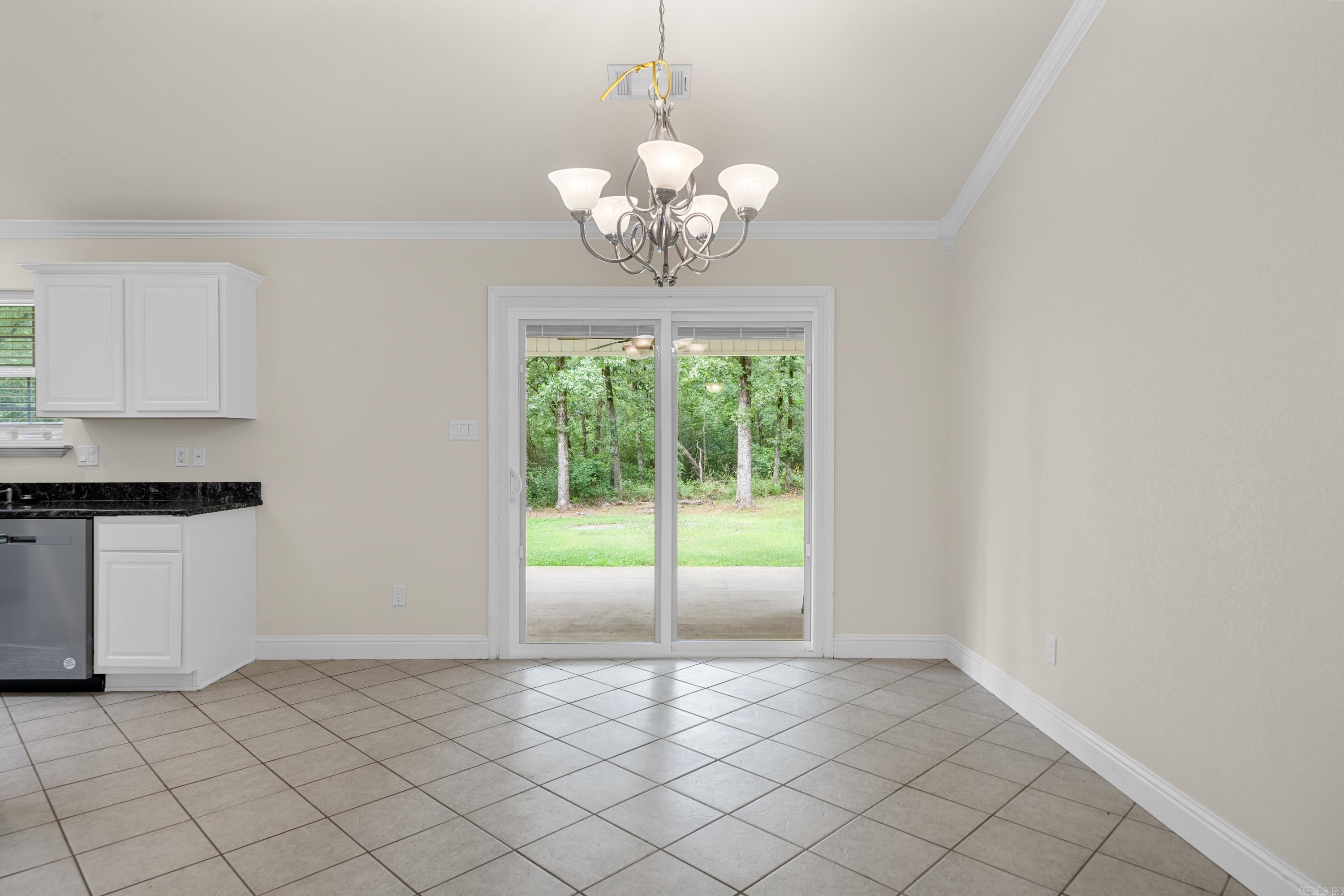 828 Lakeshore Drive