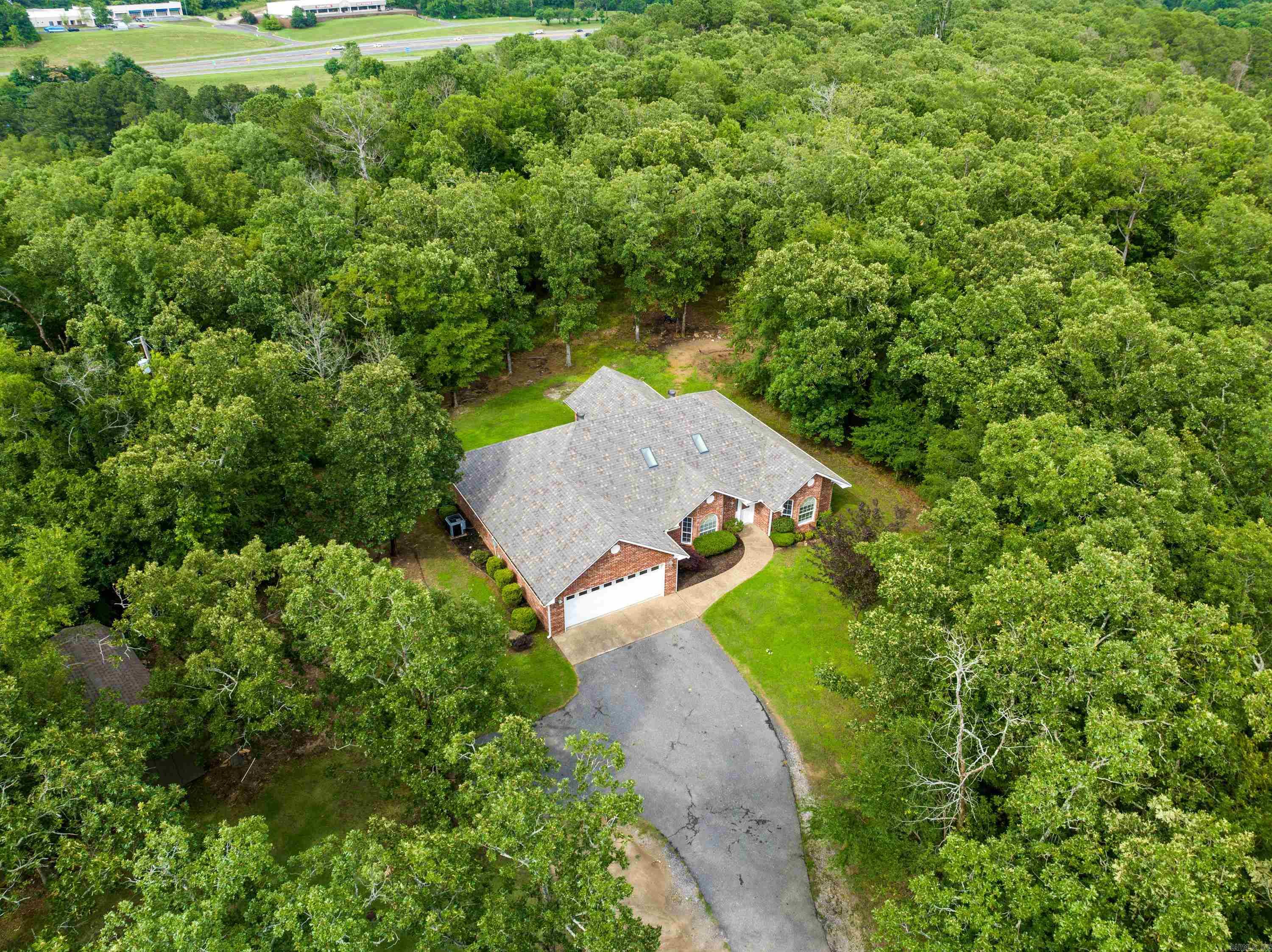 828 Lakeshore Drive