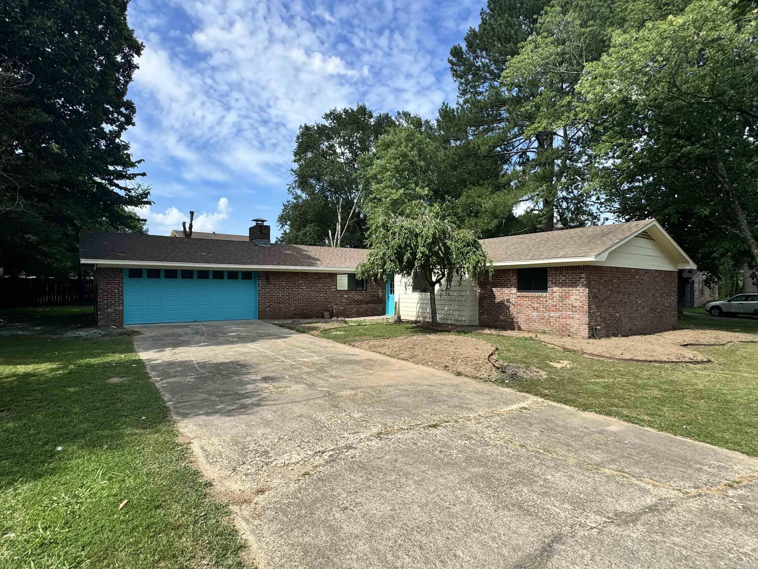113 Saxony Court