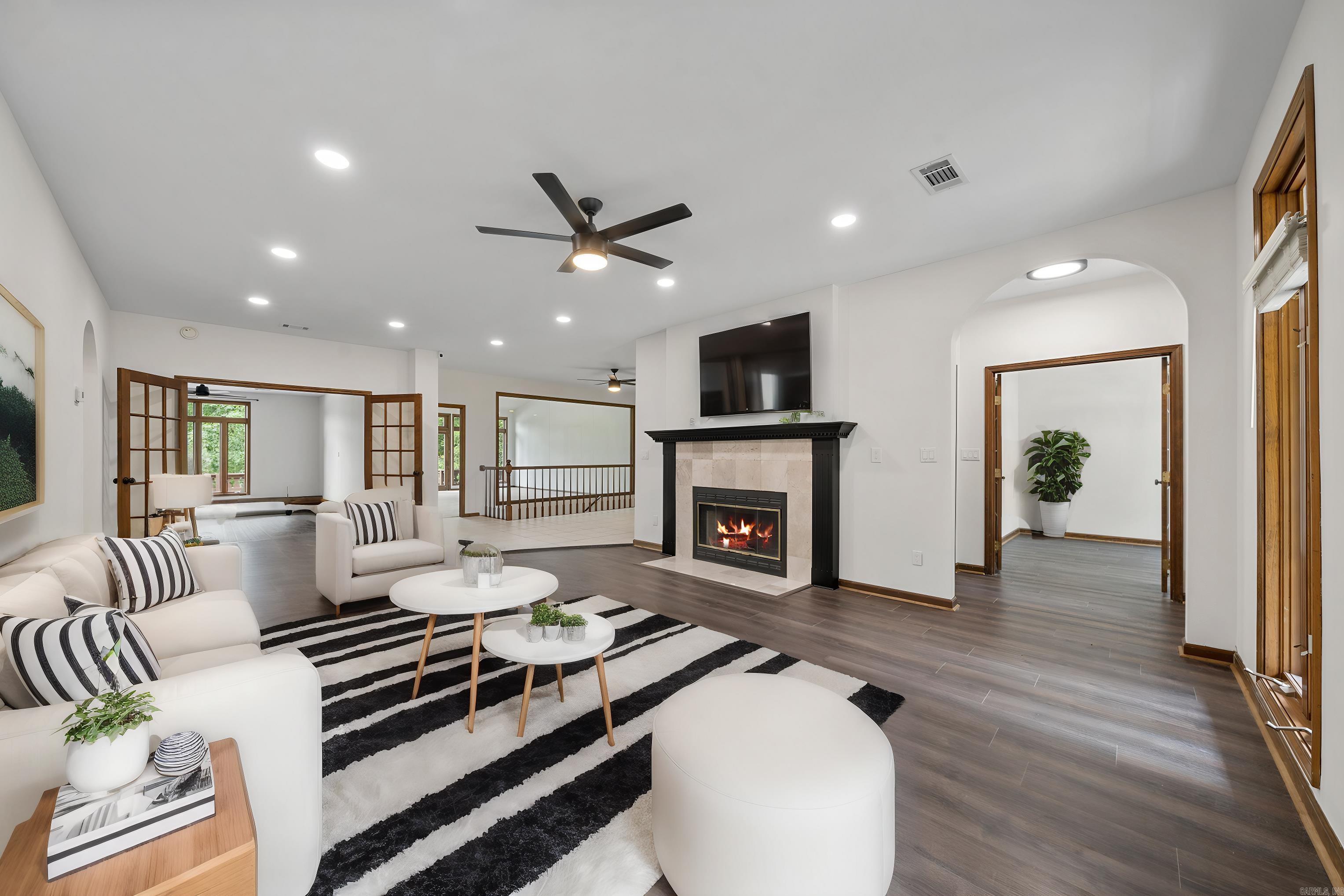 56 Arjona Way
