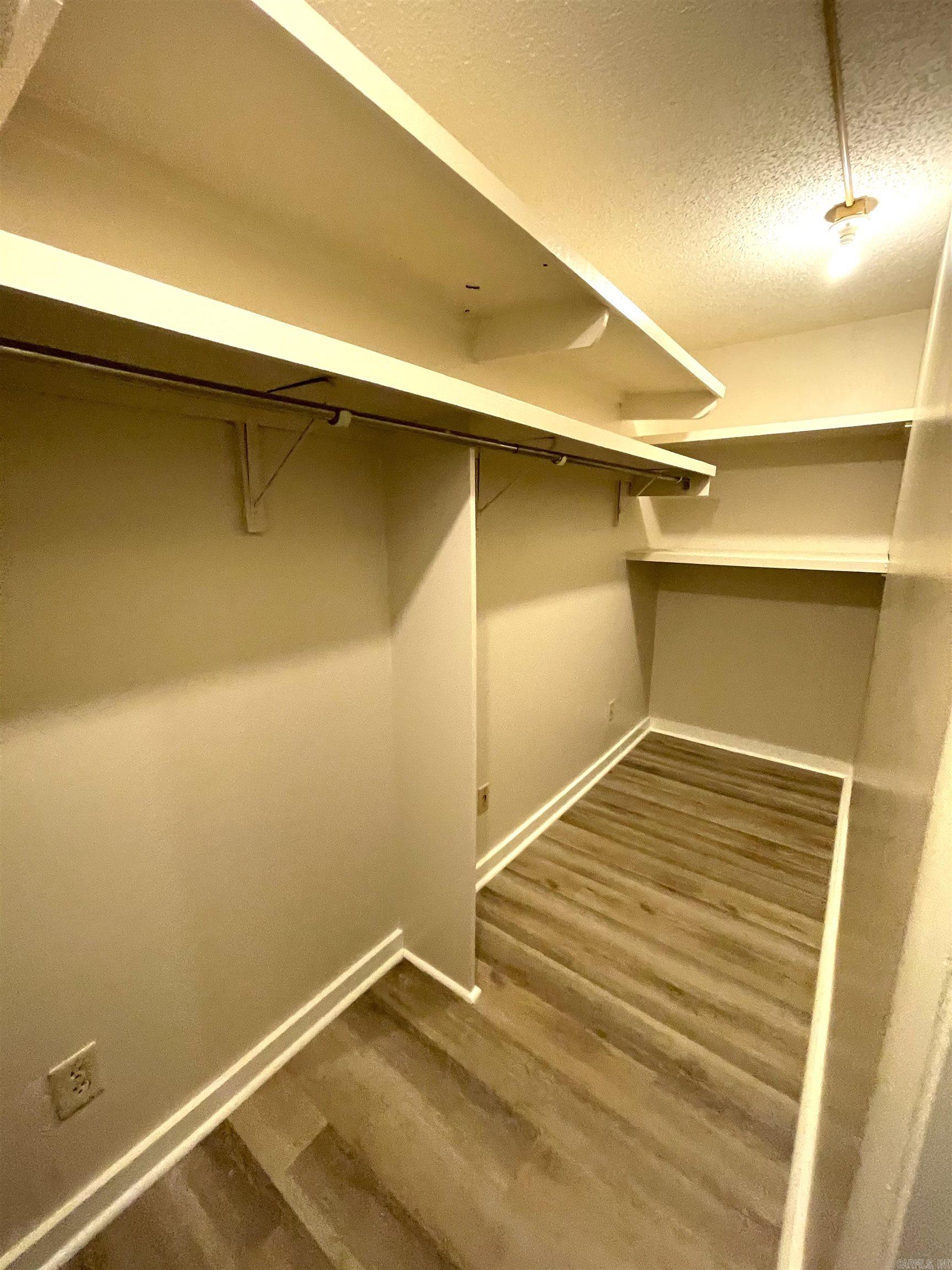 220 Cooper Street Unit: 2A