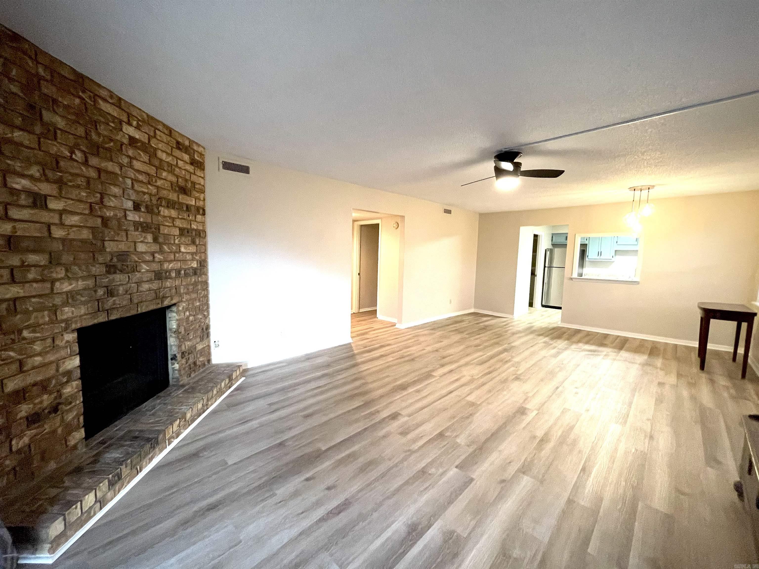 220 Cooper Street Unit: 2A