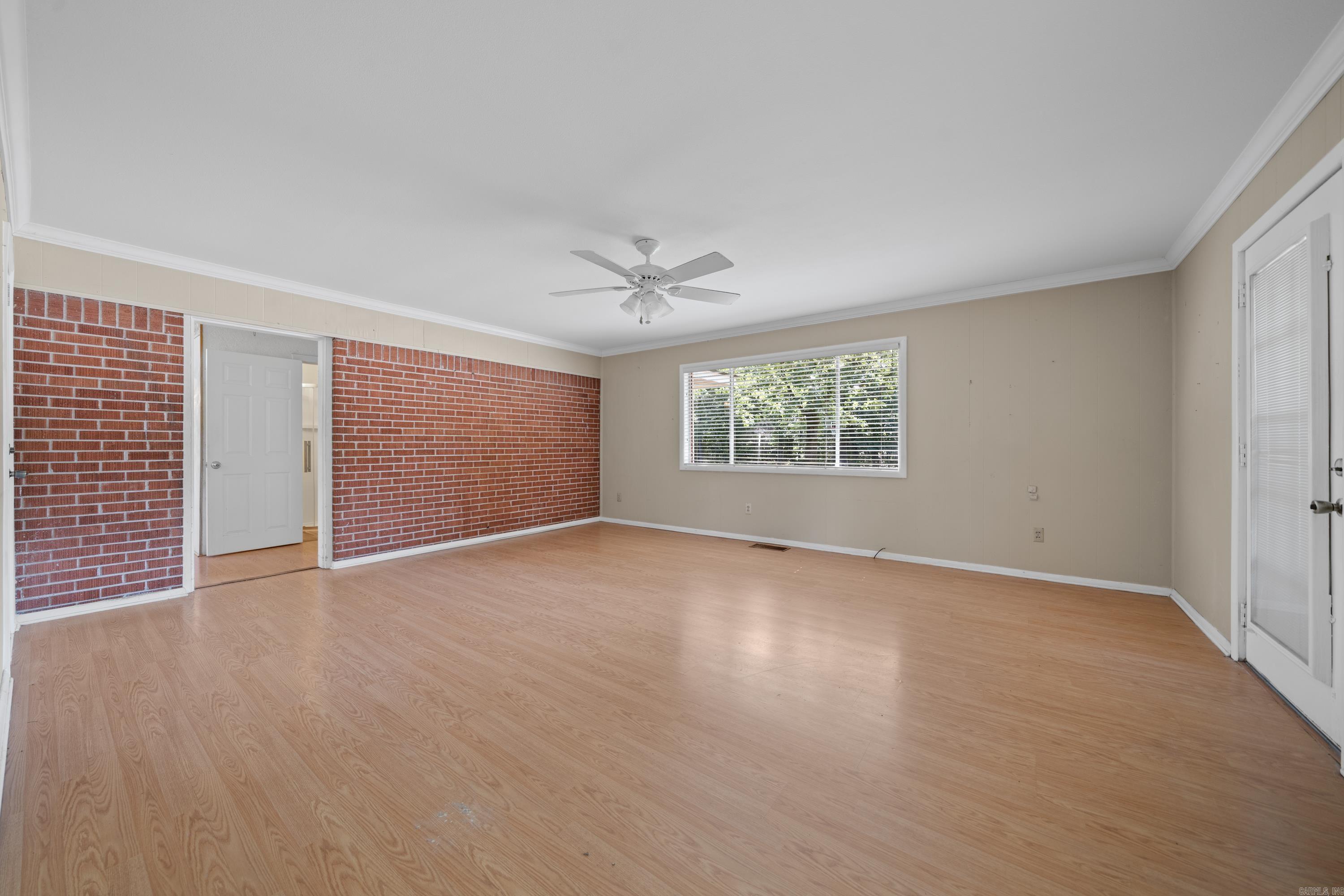 115 Roxbury St Street