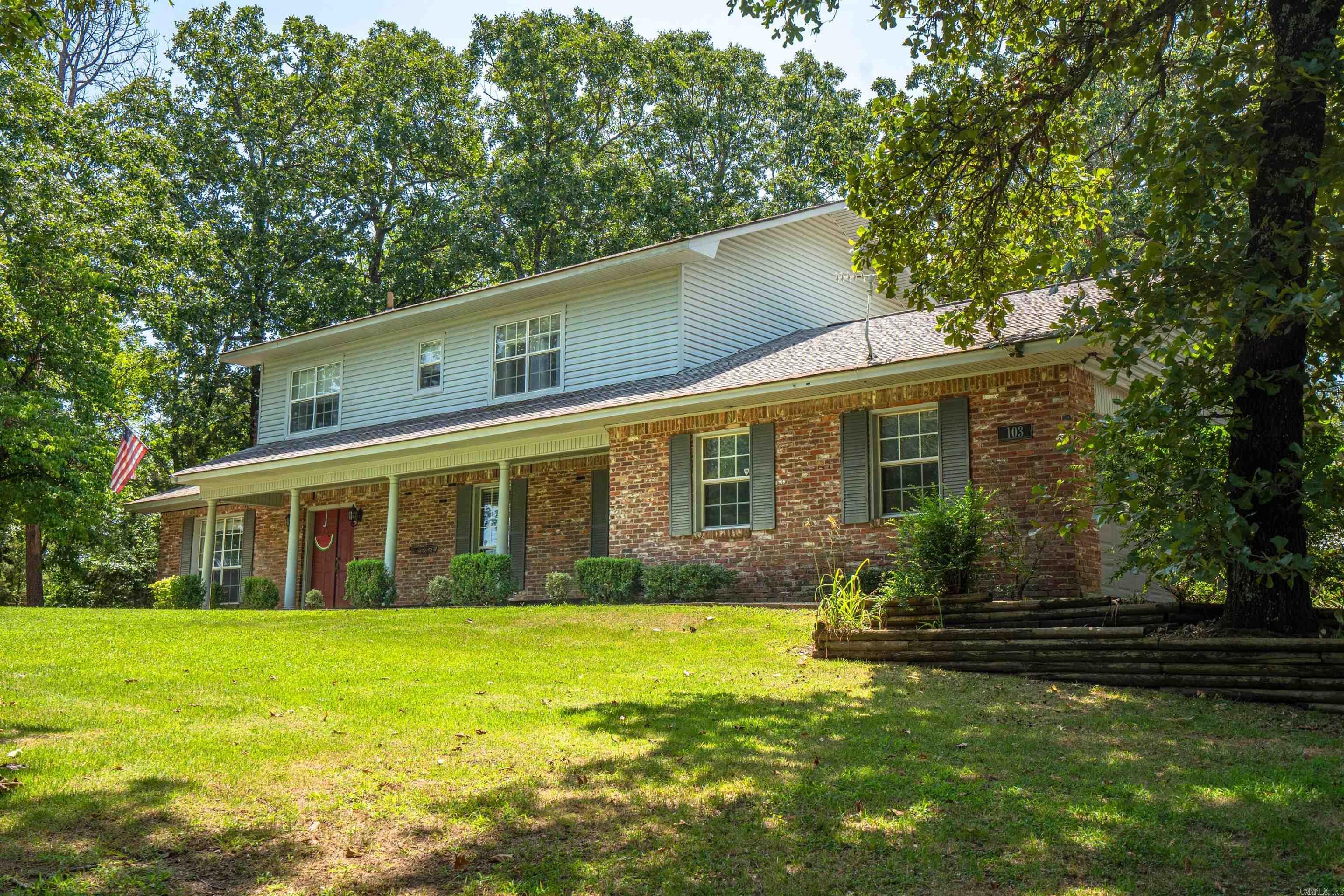 103 Tall Oaks Street