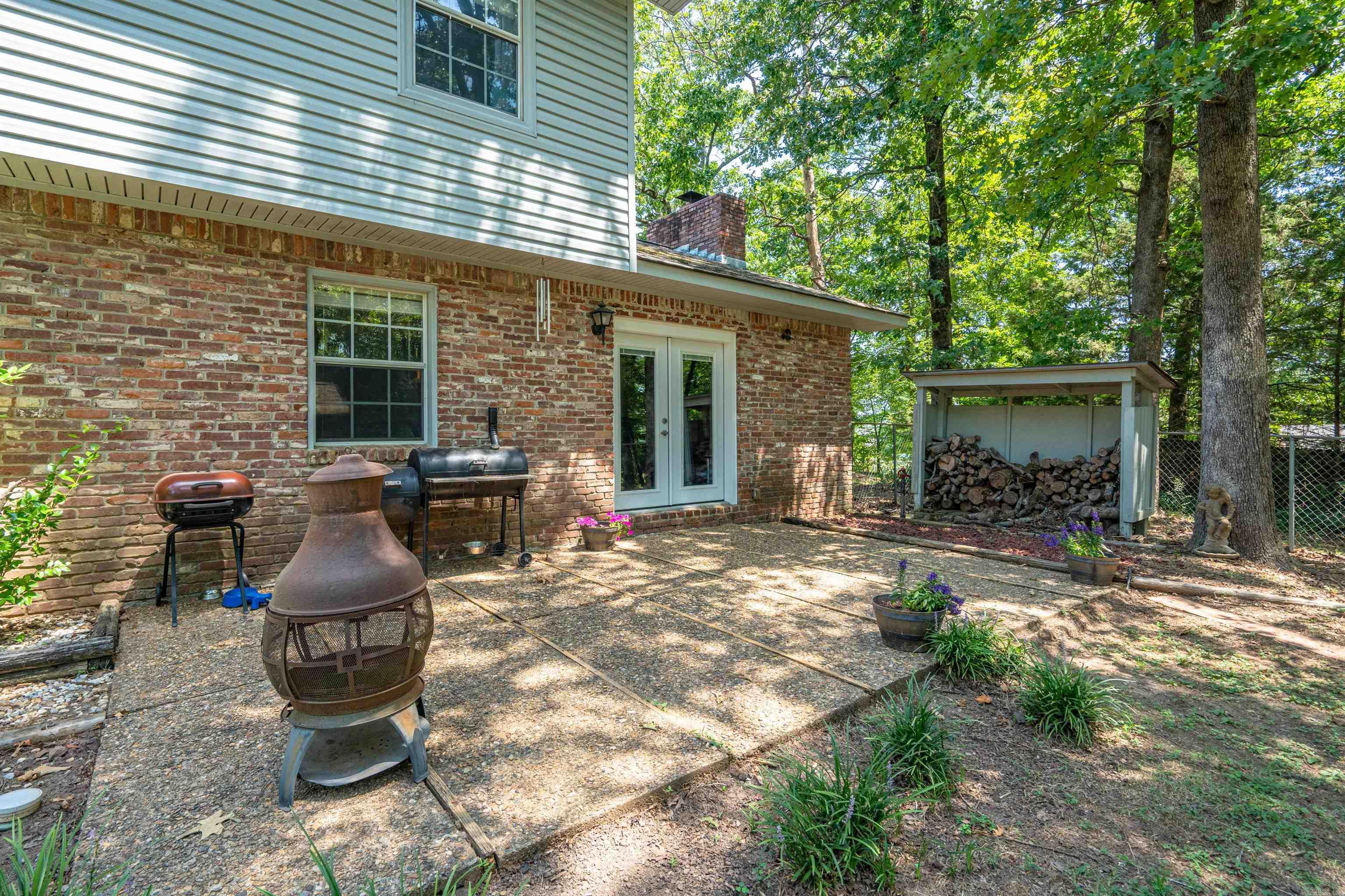 103 Tall Oaks Street