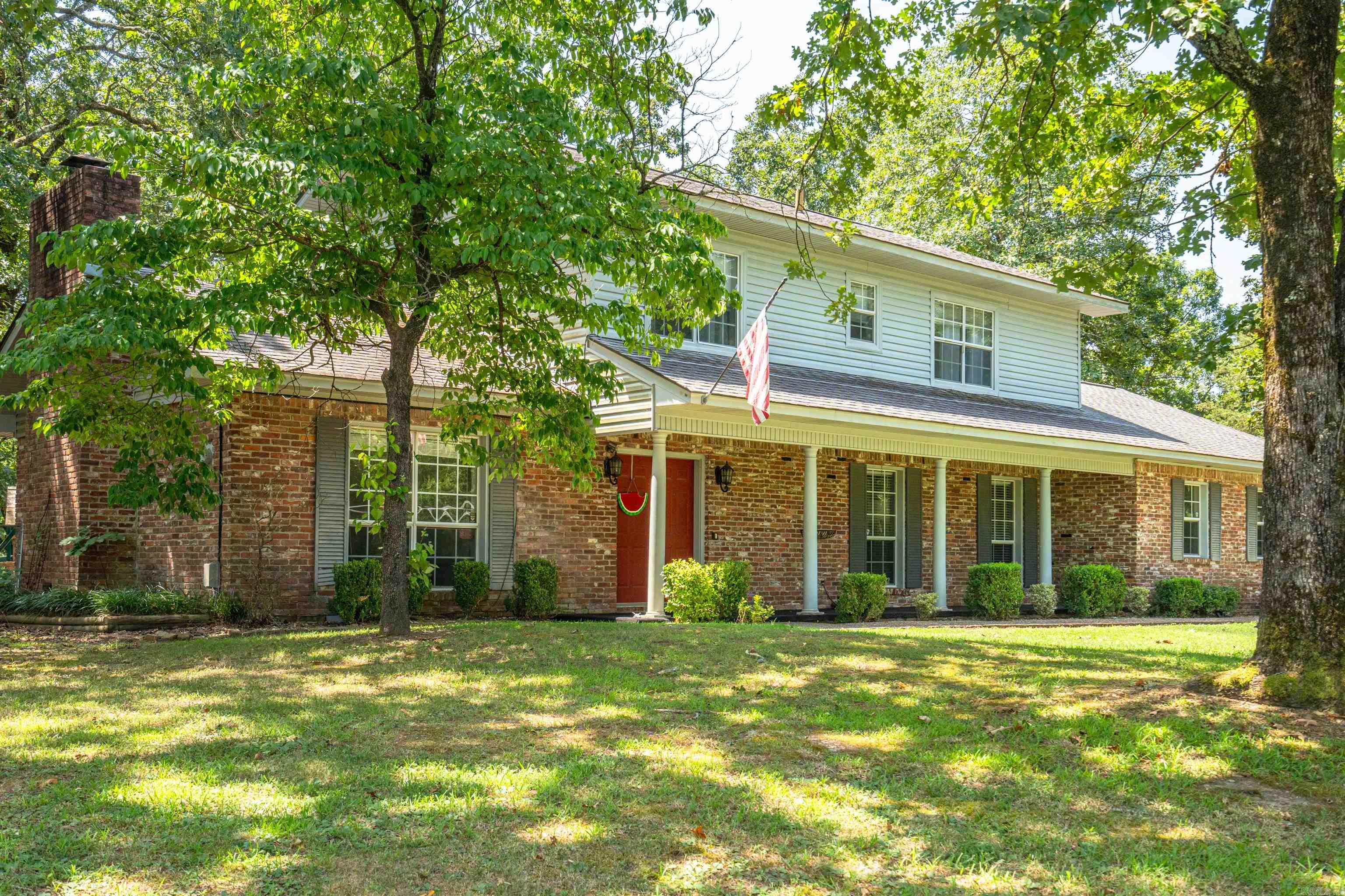 103 Tall Oaks Street