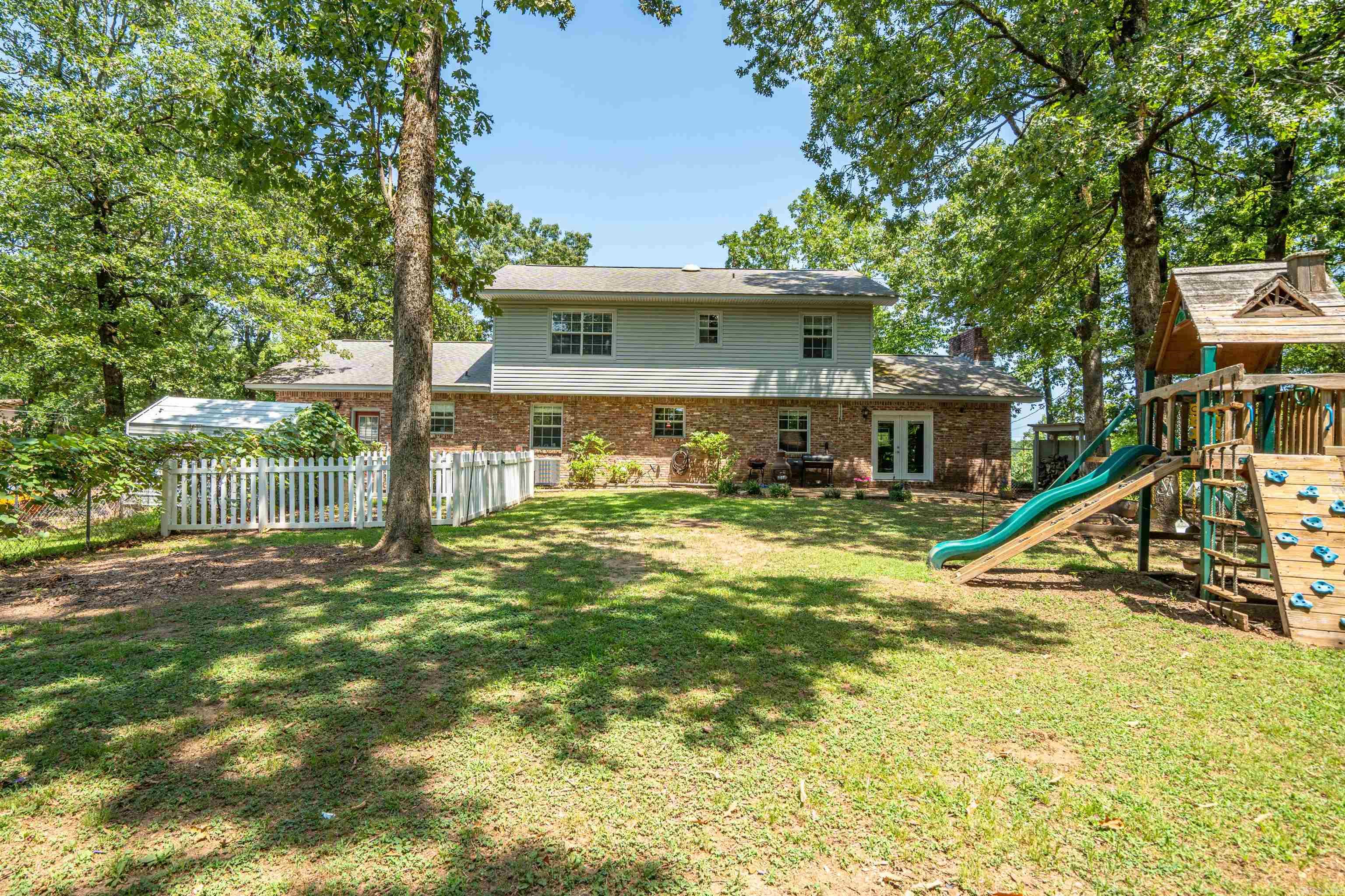 103 Tall Oaks Street