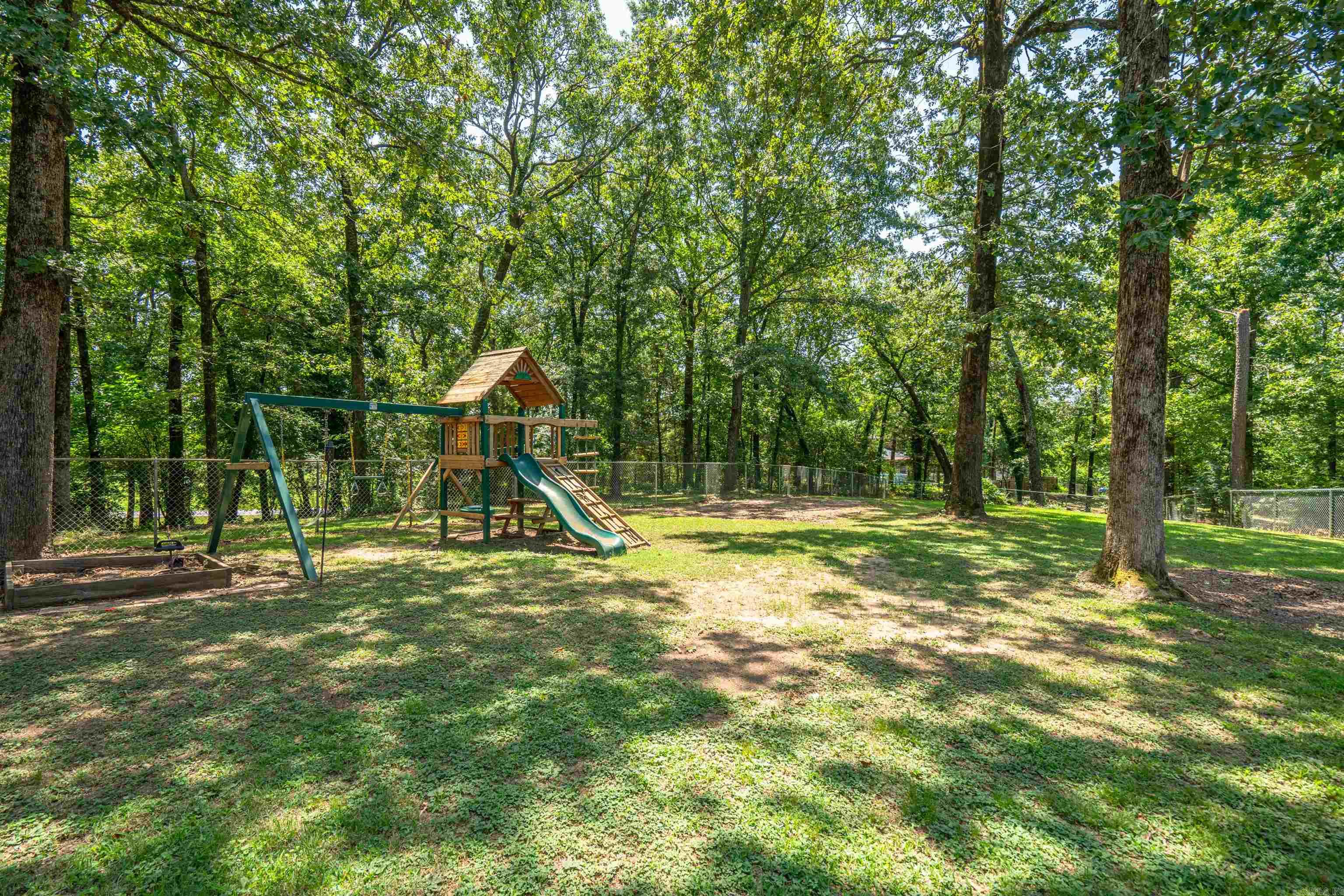 103 Tall Oaks Street