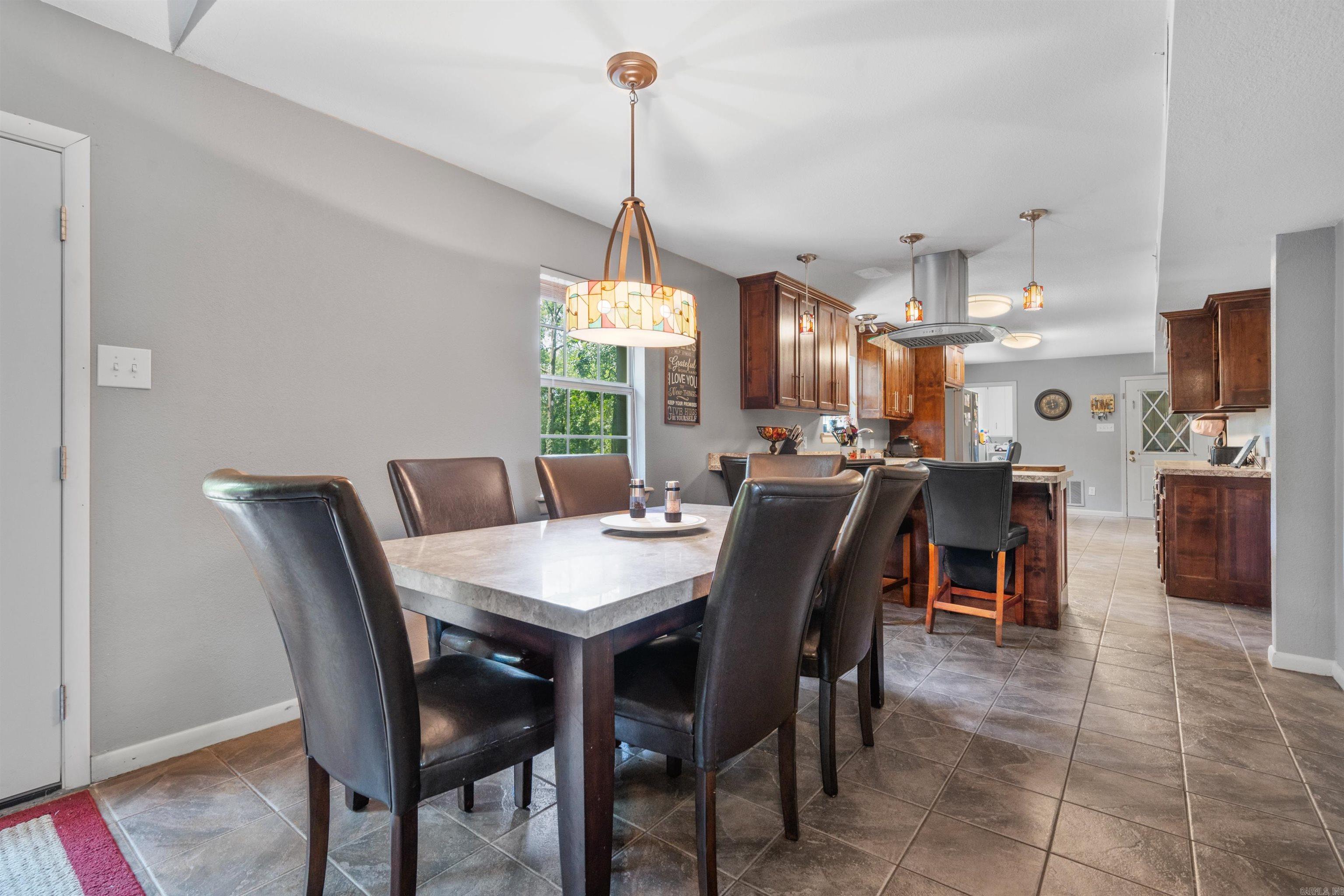 103 Tall Oaks Street