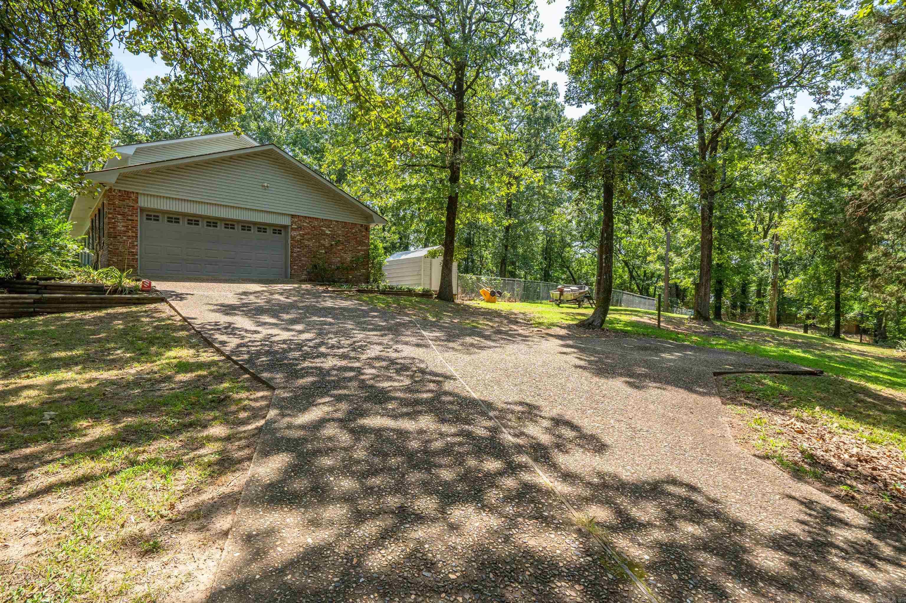 103 Tall Oaks Street