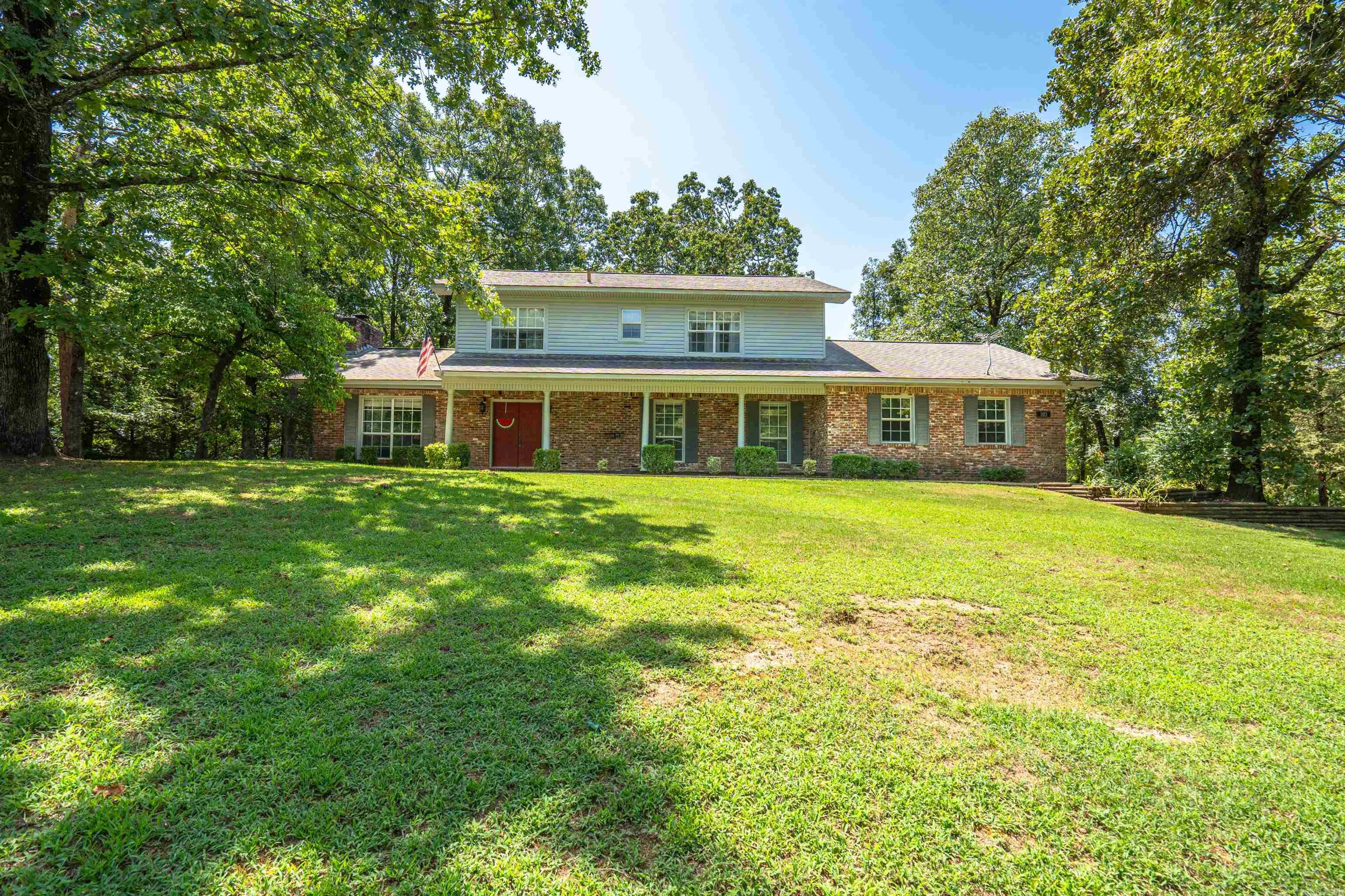 103 Tall Oaks Street