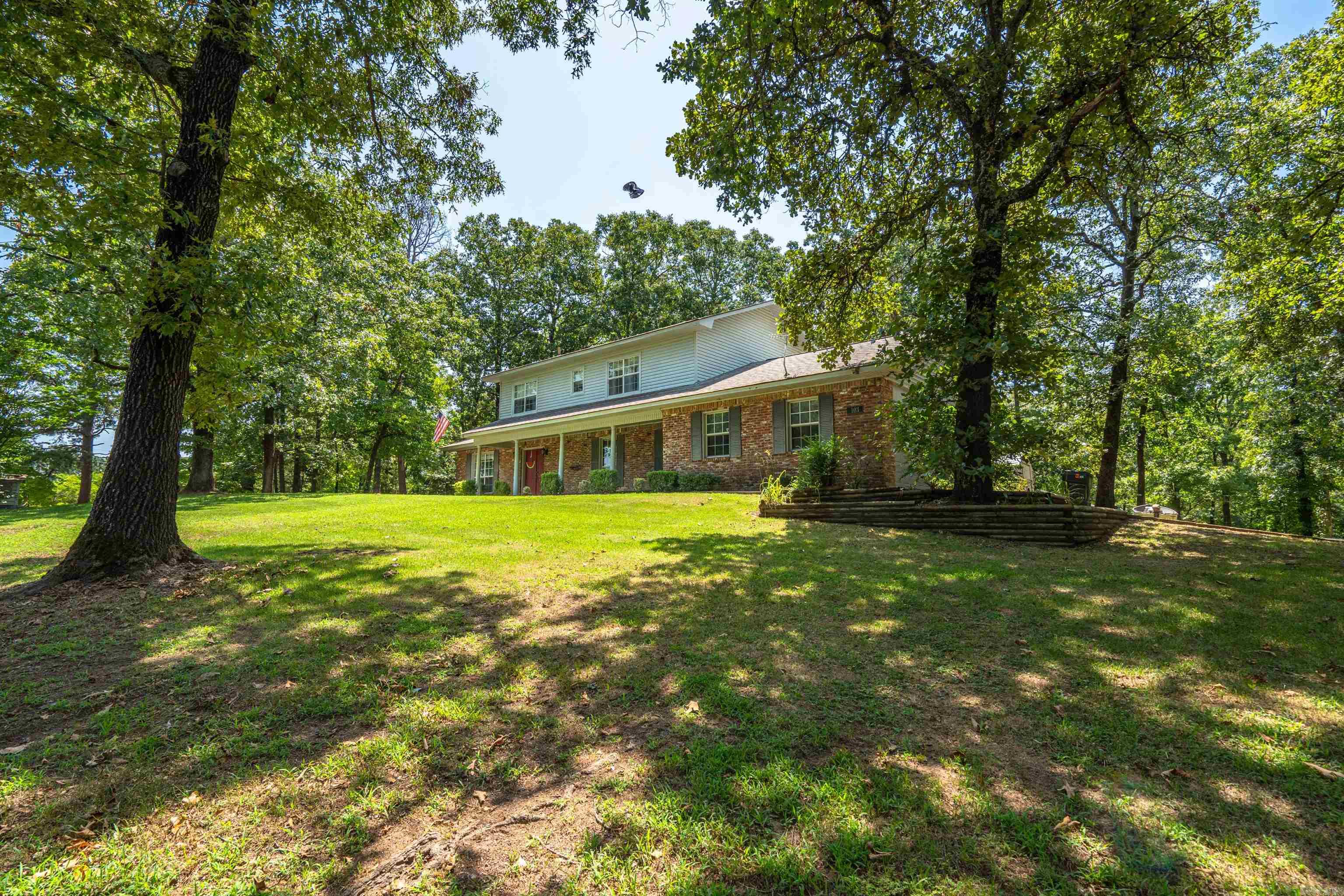 103 Tall Oaks Street