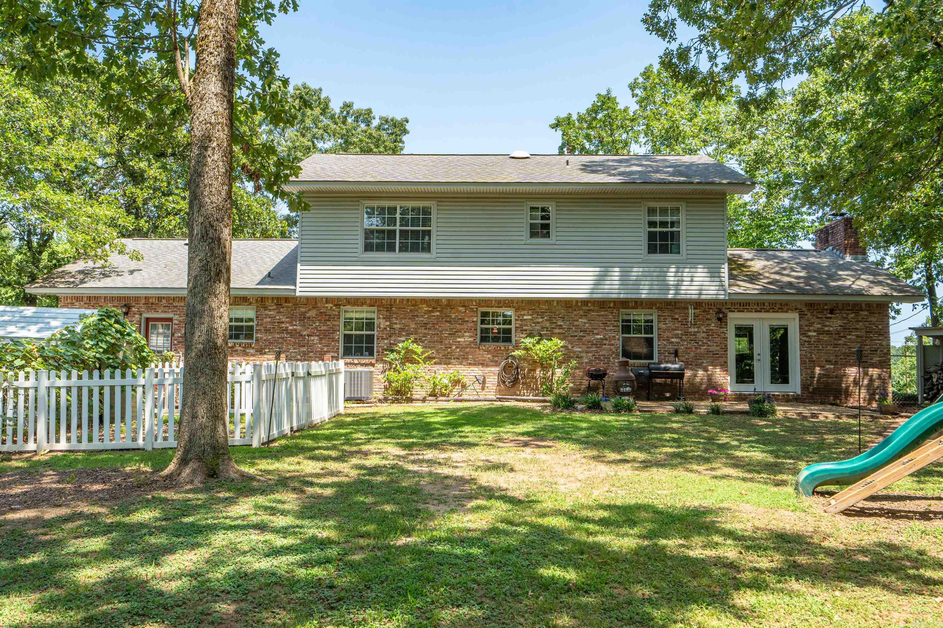 103 Tall Oaks Street