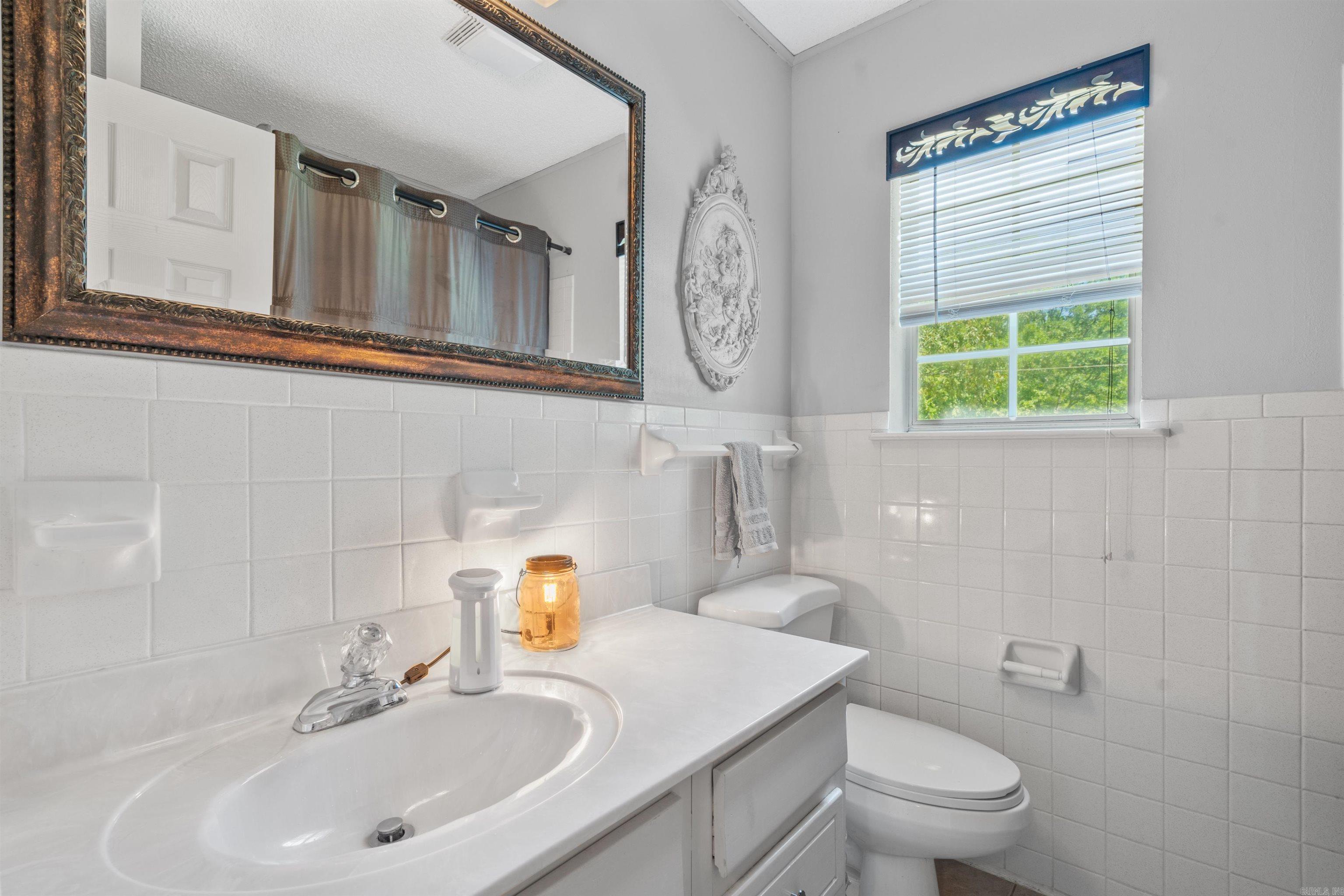 103 Tall Oaks Street