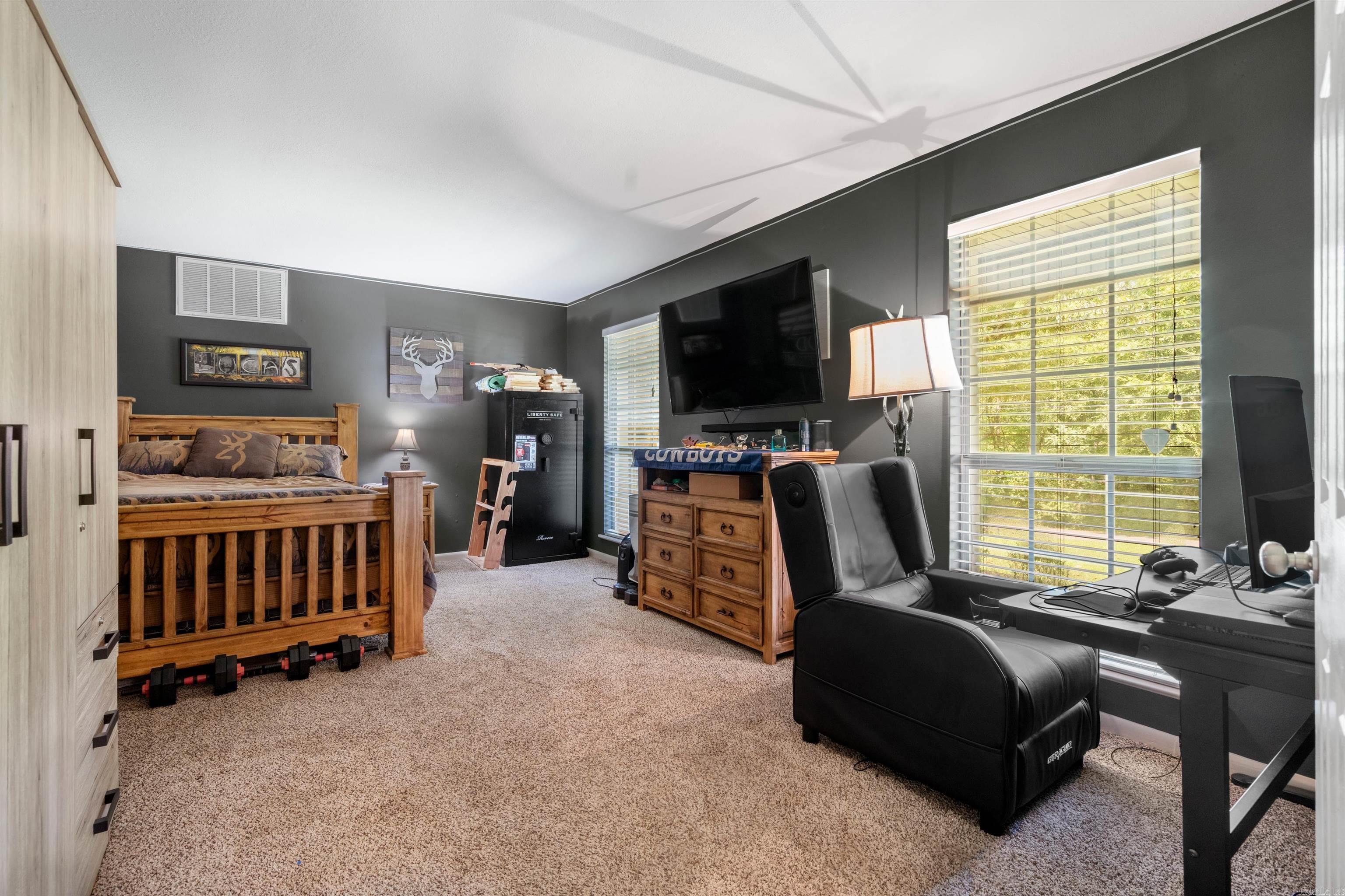 103 Tall Oaks Street