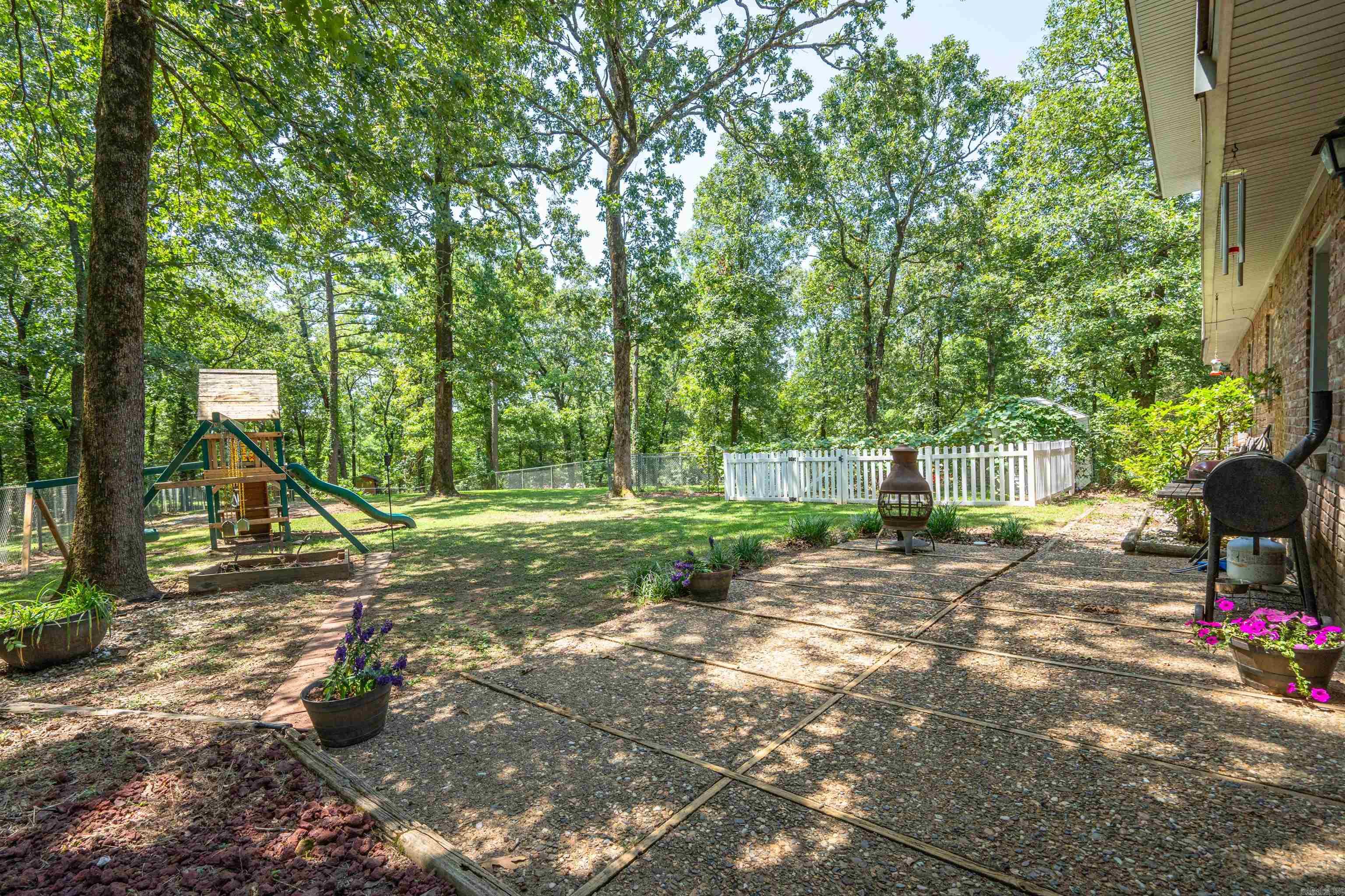 103 Tall Oaks Street