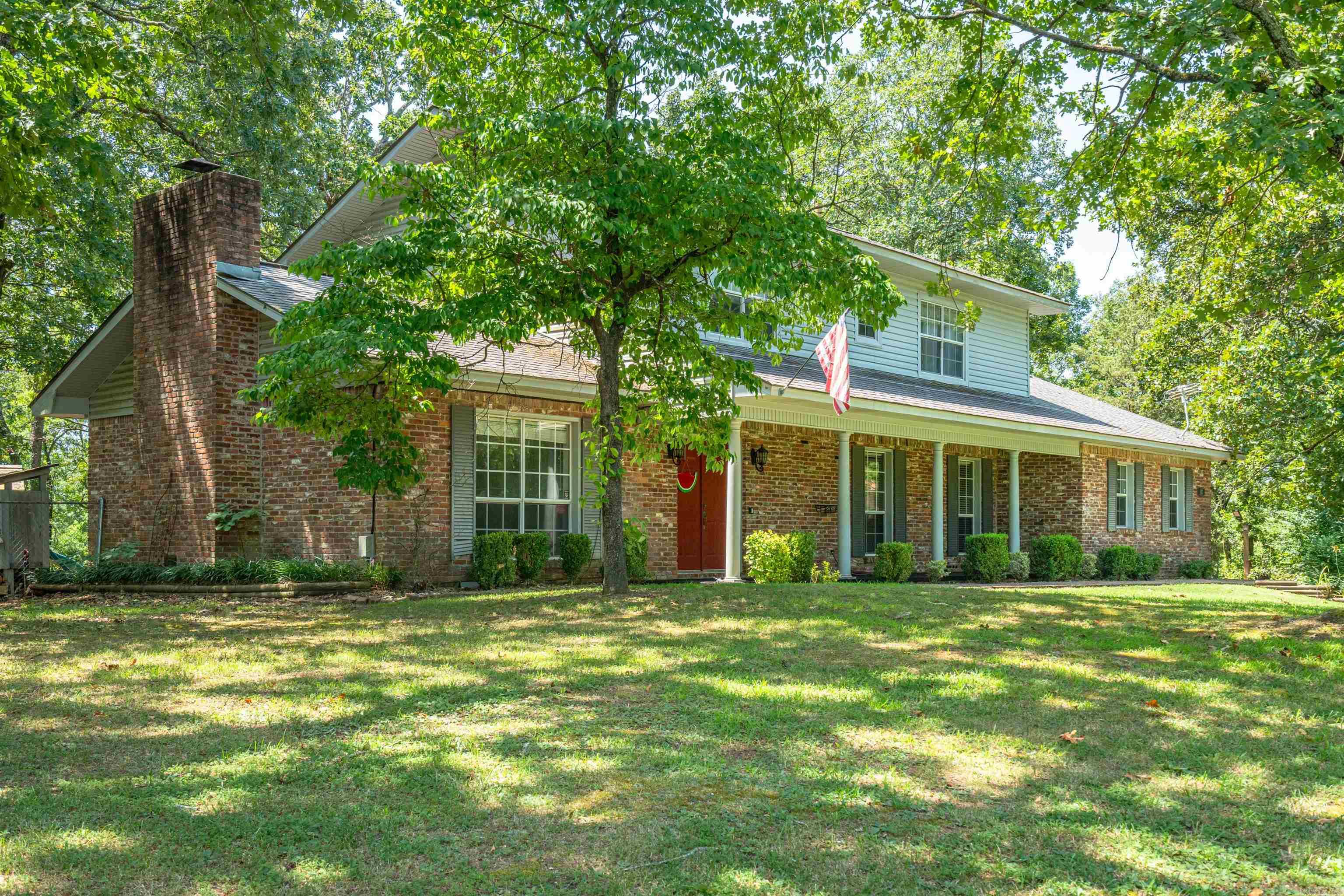 103 Tall Oaks Street