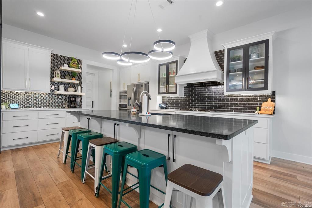 147 Thornbury Court