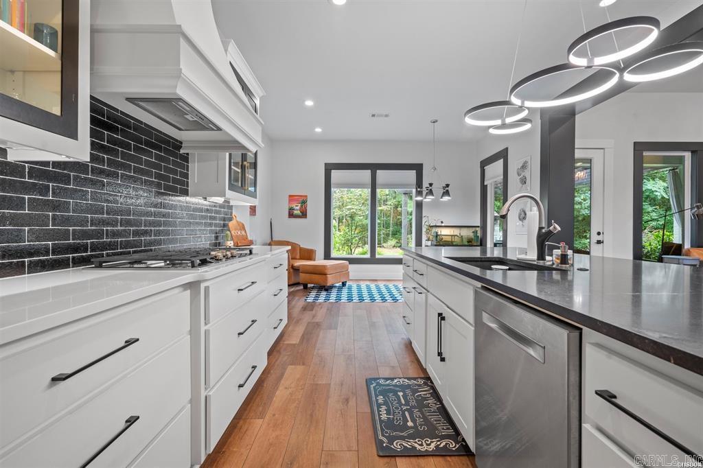 147 Thornbury Court