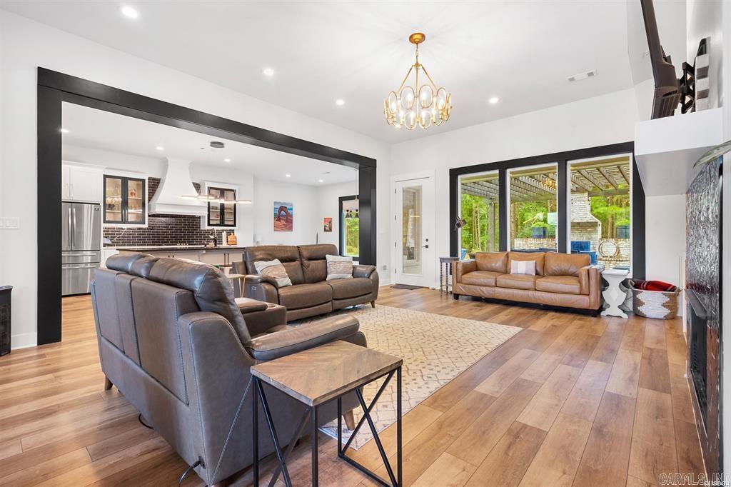 147 Thornbury Court