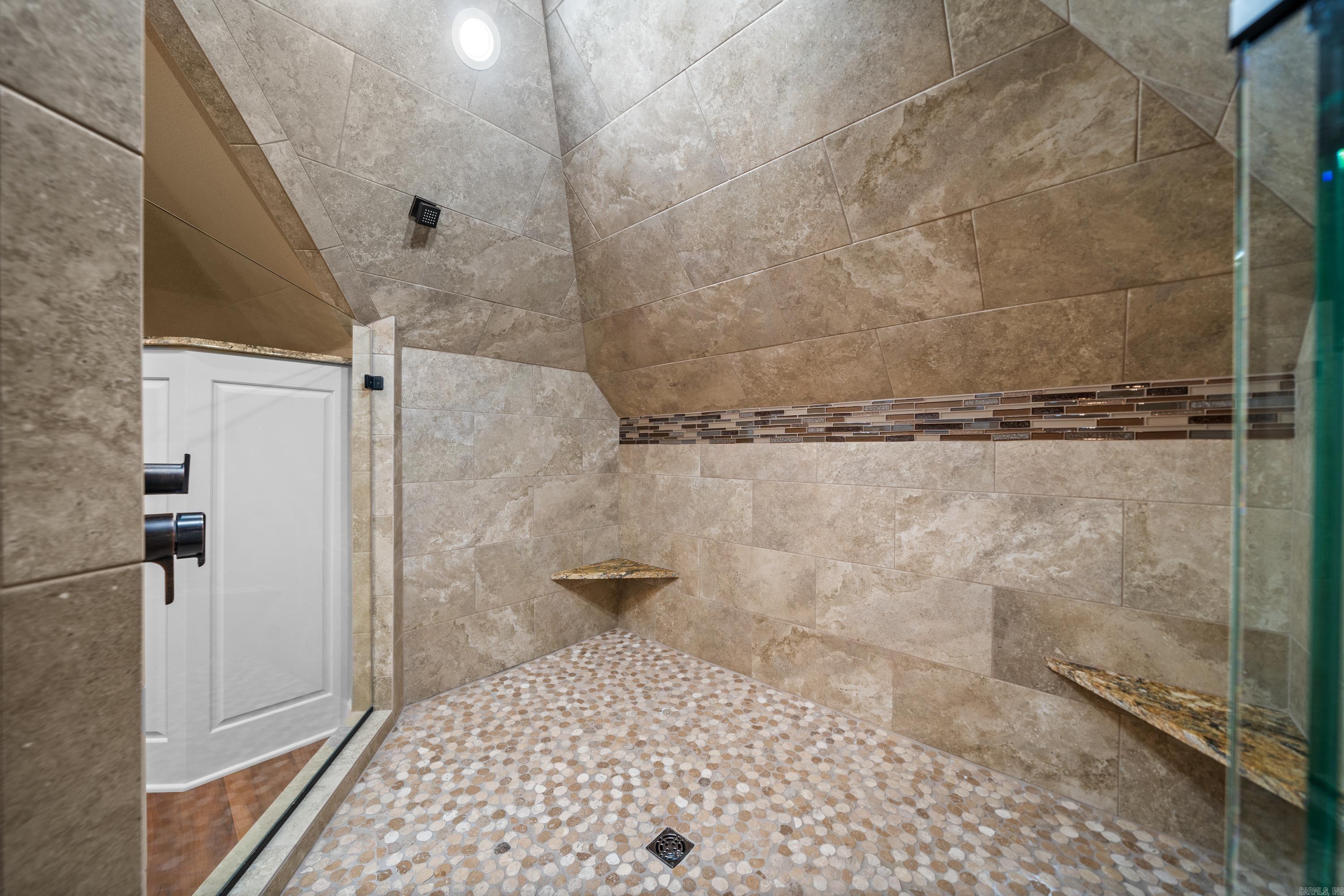 101 Misty Oak