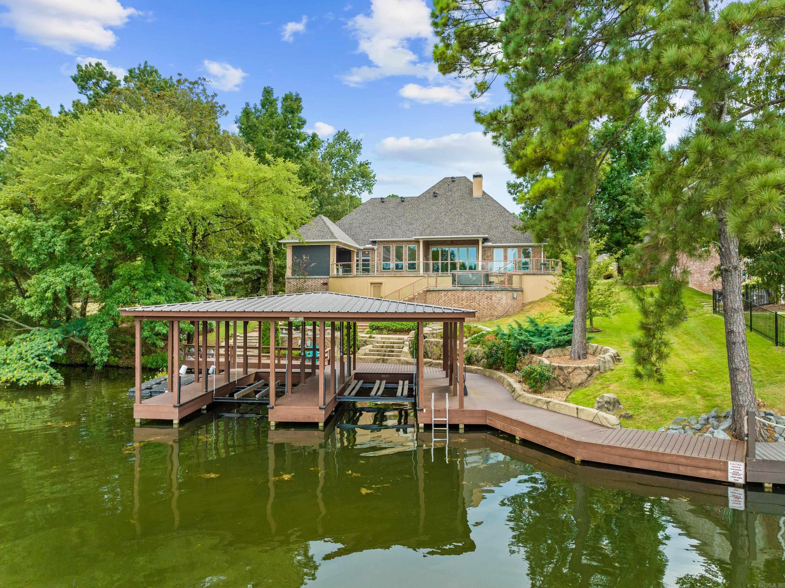101 Misty Oak