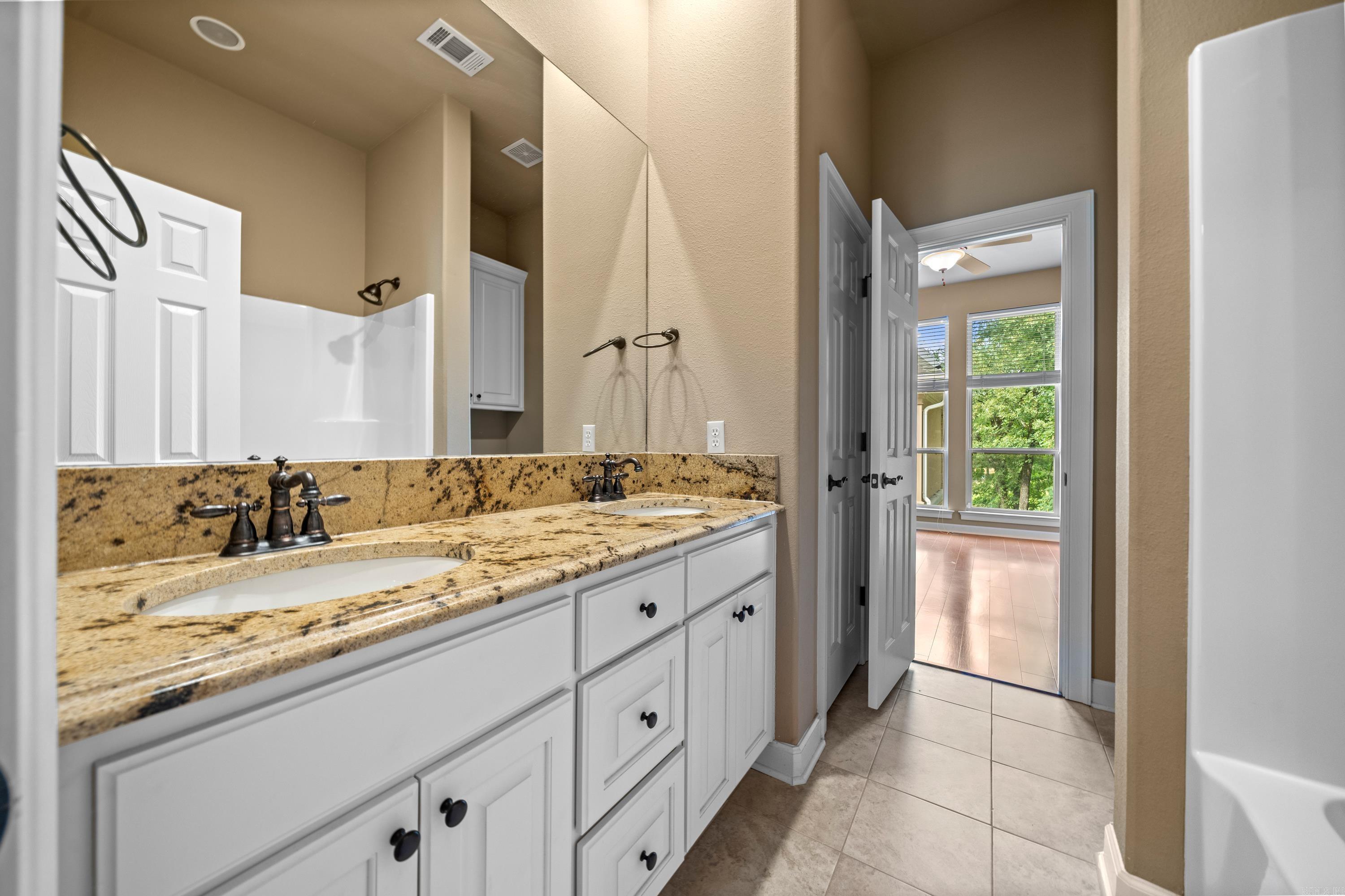 101 Misty Oak