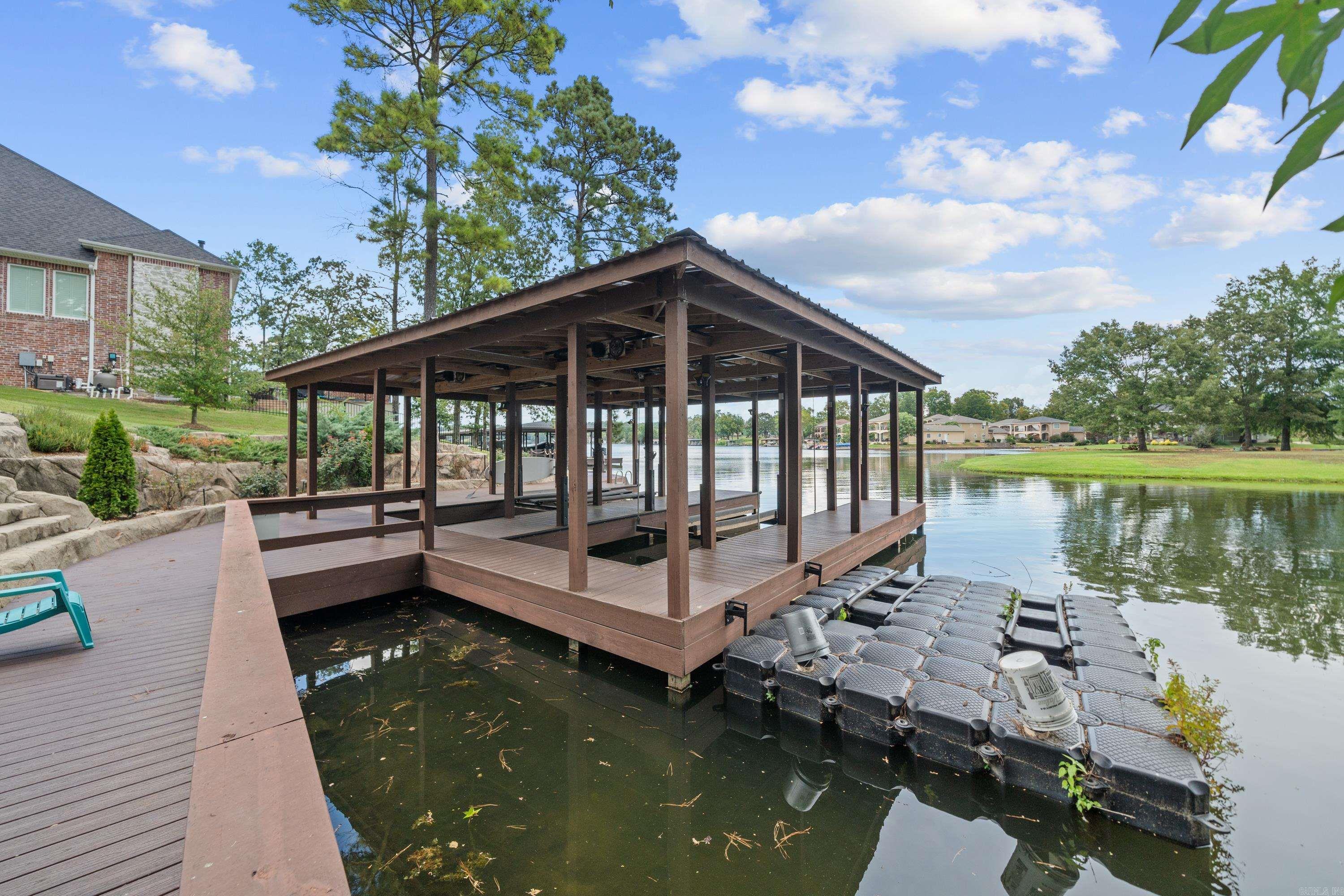 101 Misty Oak