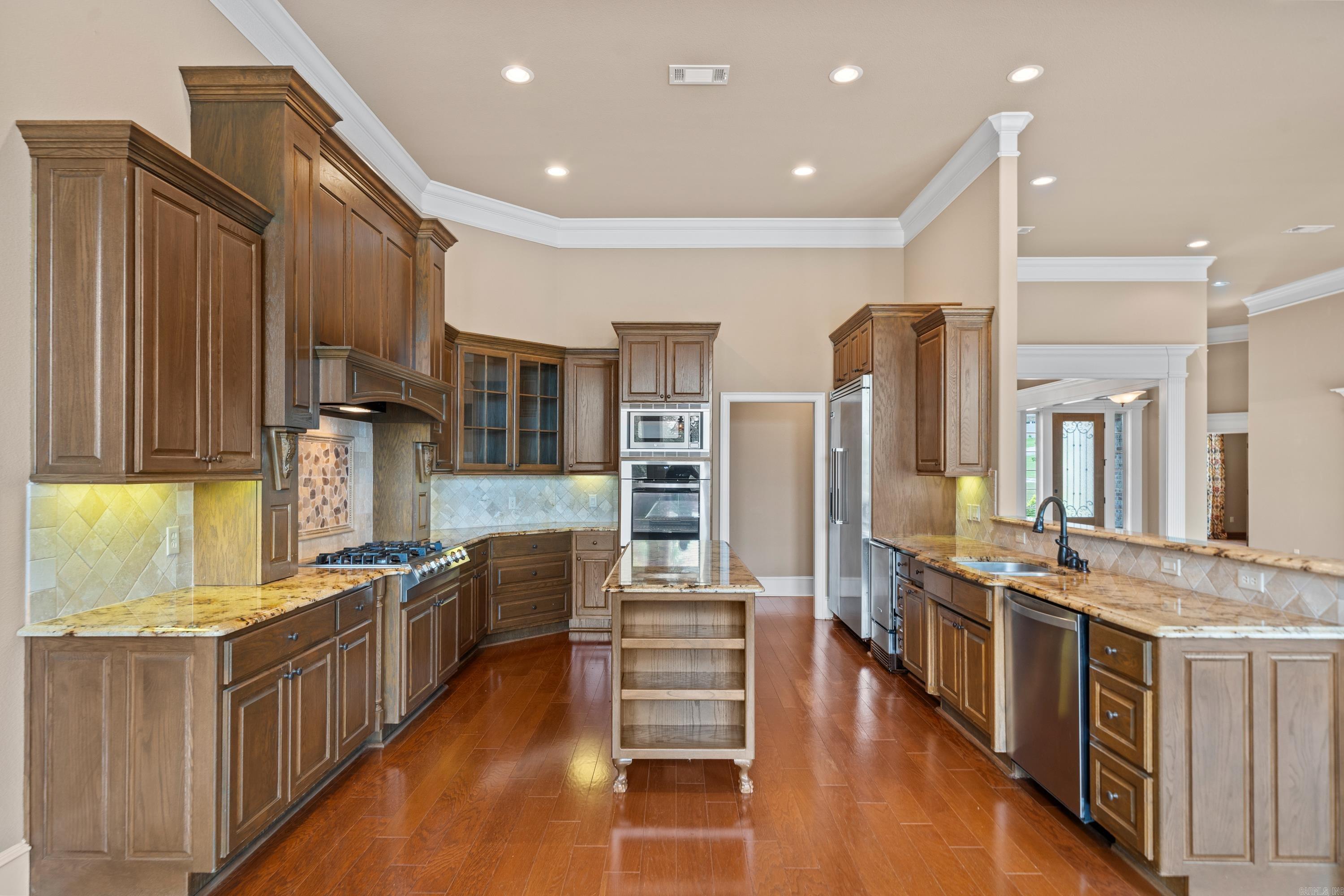 101 Misty Oak
