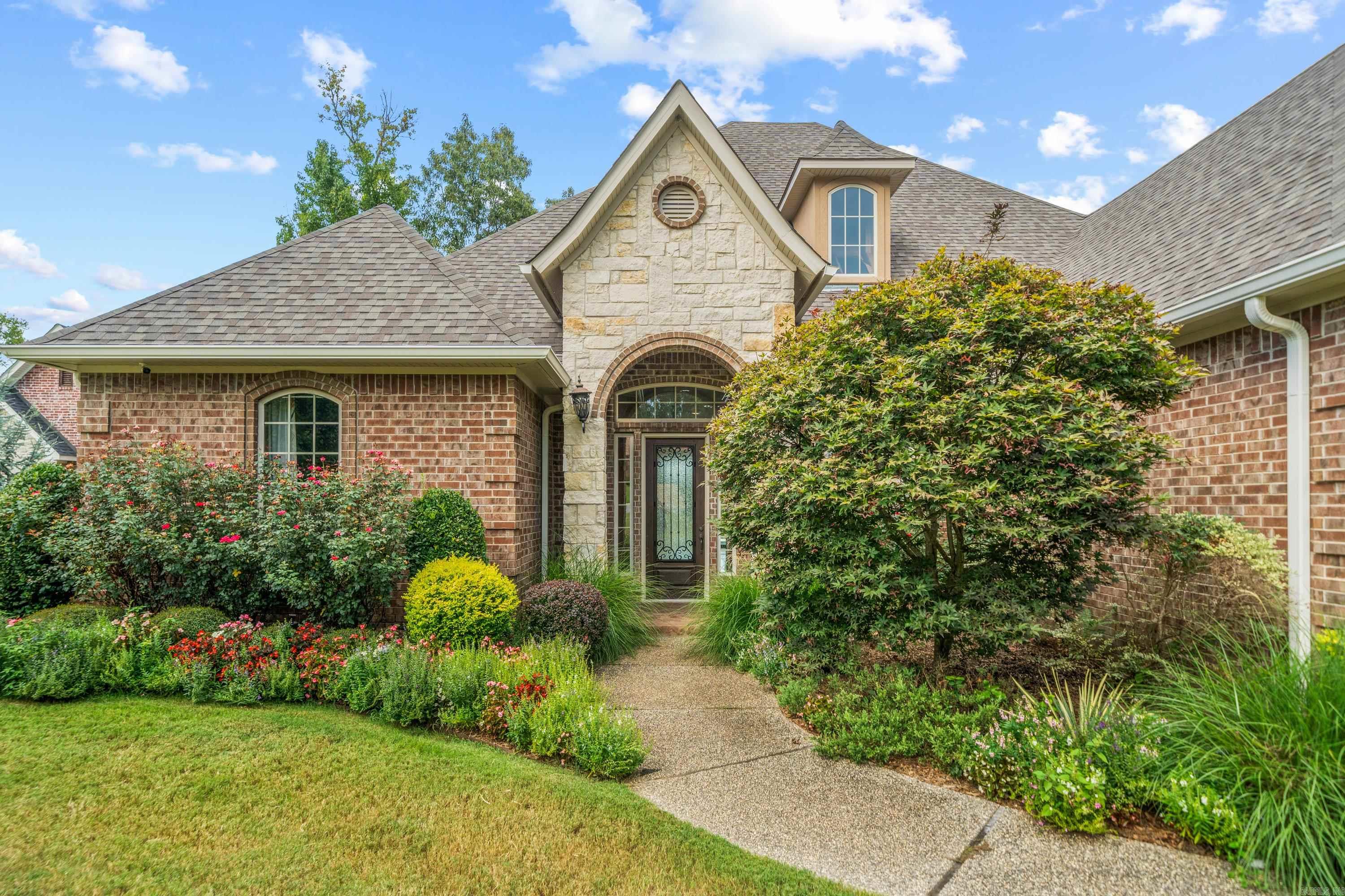 101 Misty Oak