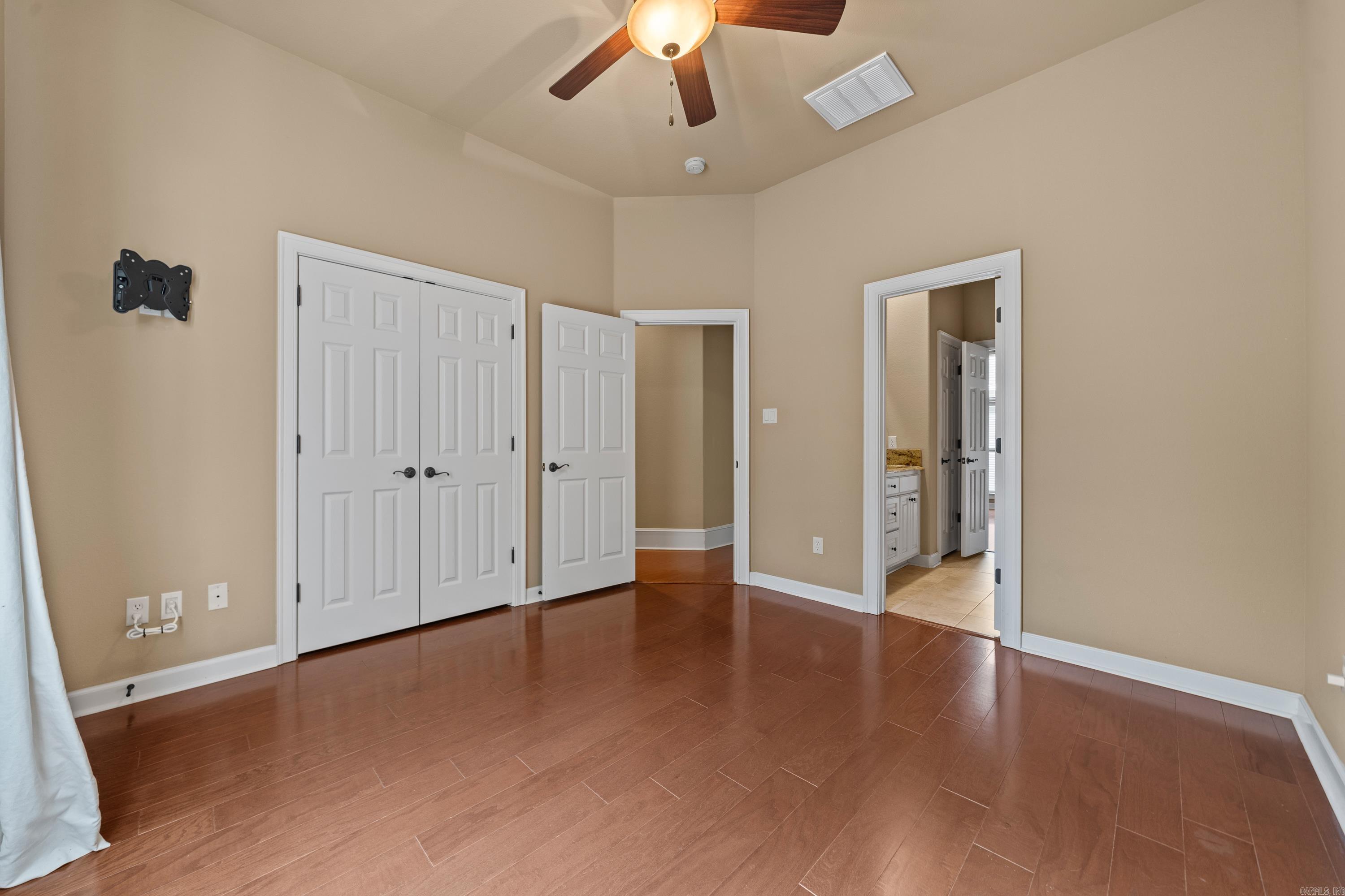 101 Misty Oak