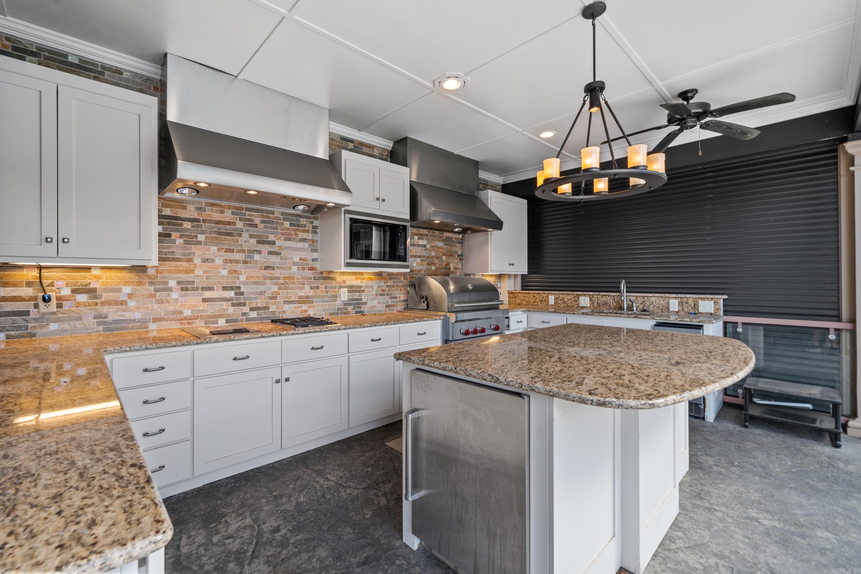 101 Misty Oak