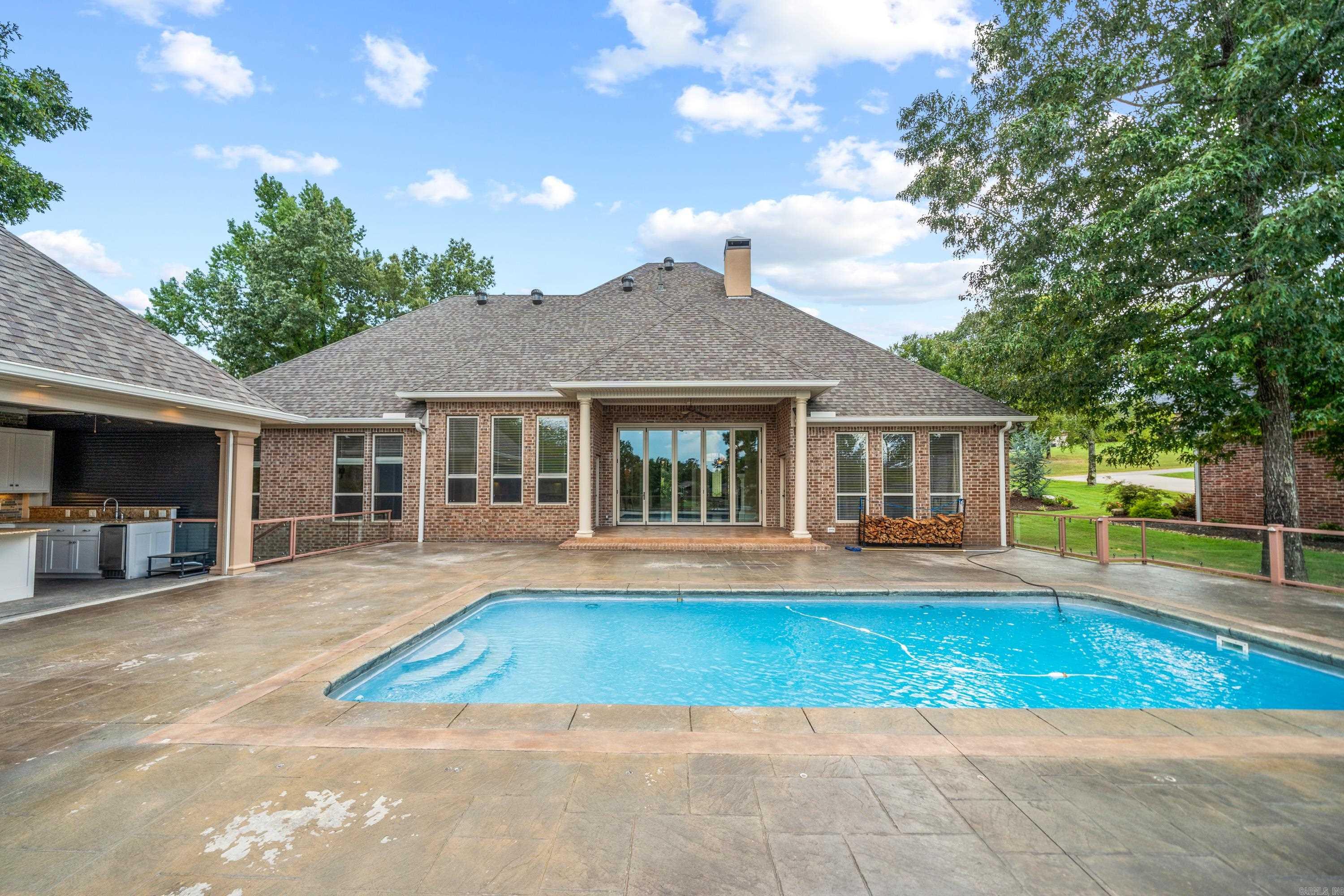 101 Misty Oak