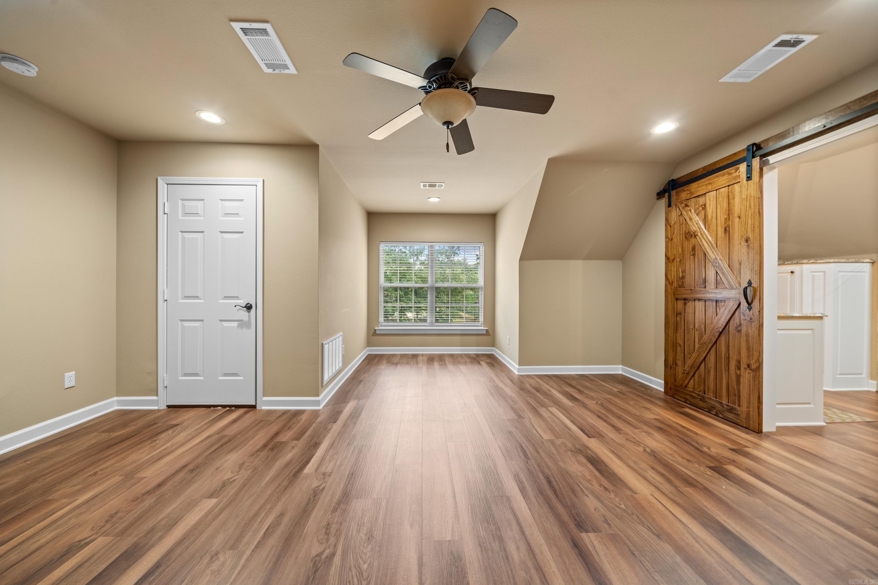 101 Misty Oak