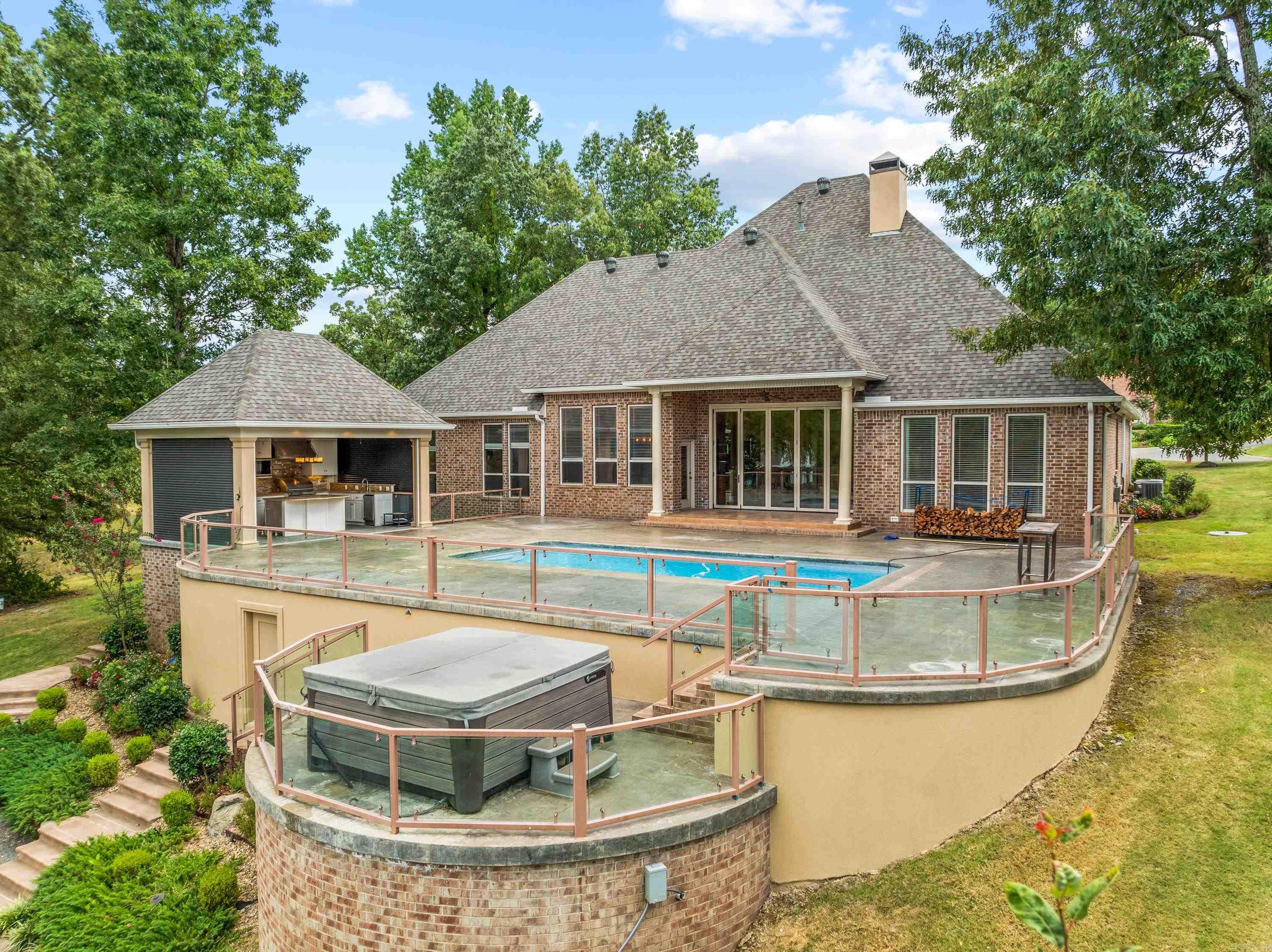 101 Misty Oak